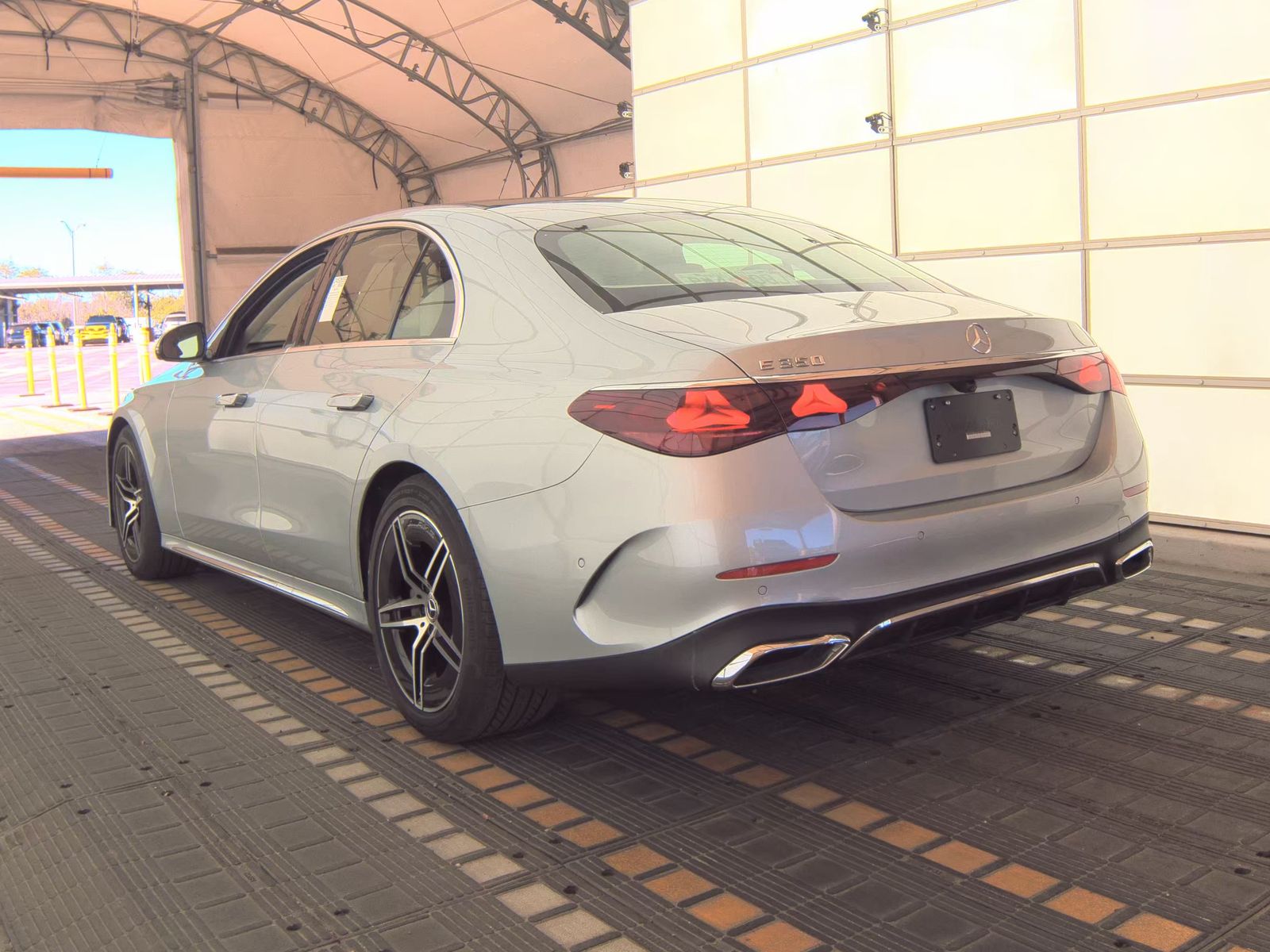 MERCEDES-BENZ E-CLASS - 9