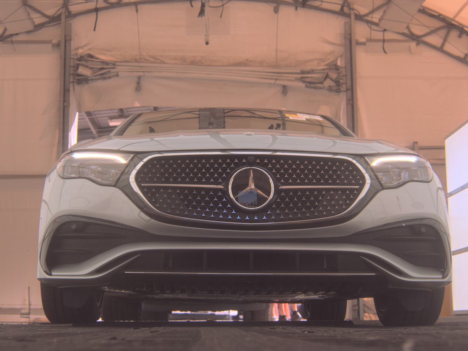 MERCEDES-BENZ E-CLASS - 4