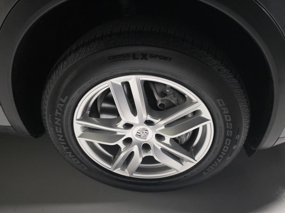 PORSCHE CAYENNE - 10