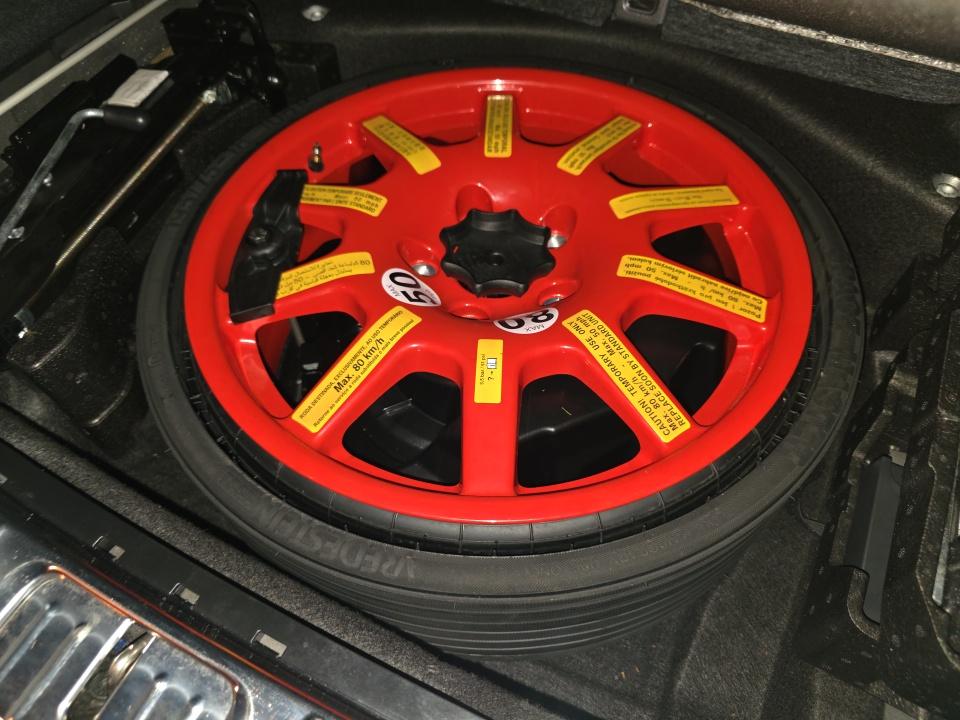 PORSCHE CAYENNE - 8