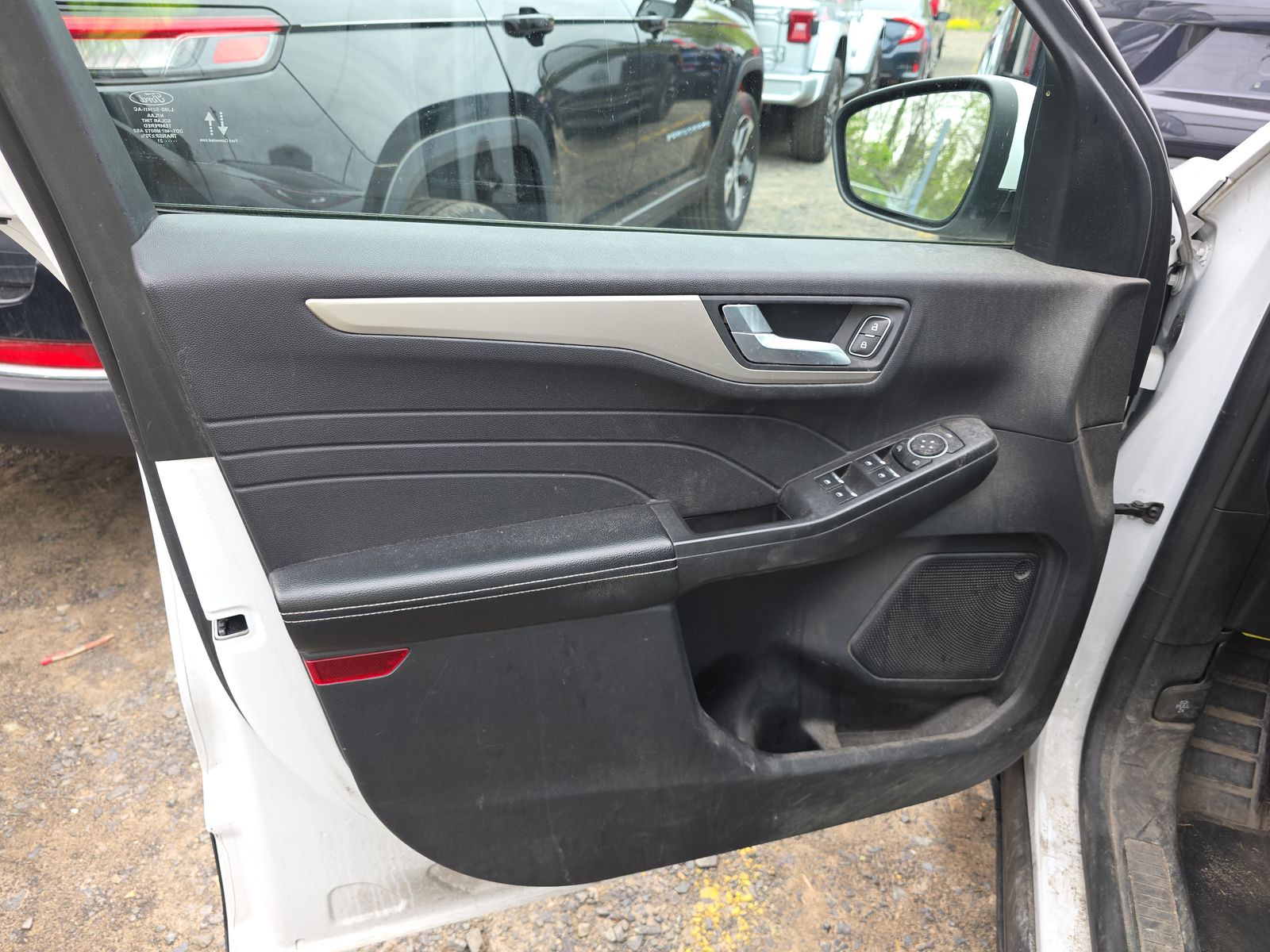 FORD ESCAPE - 10
