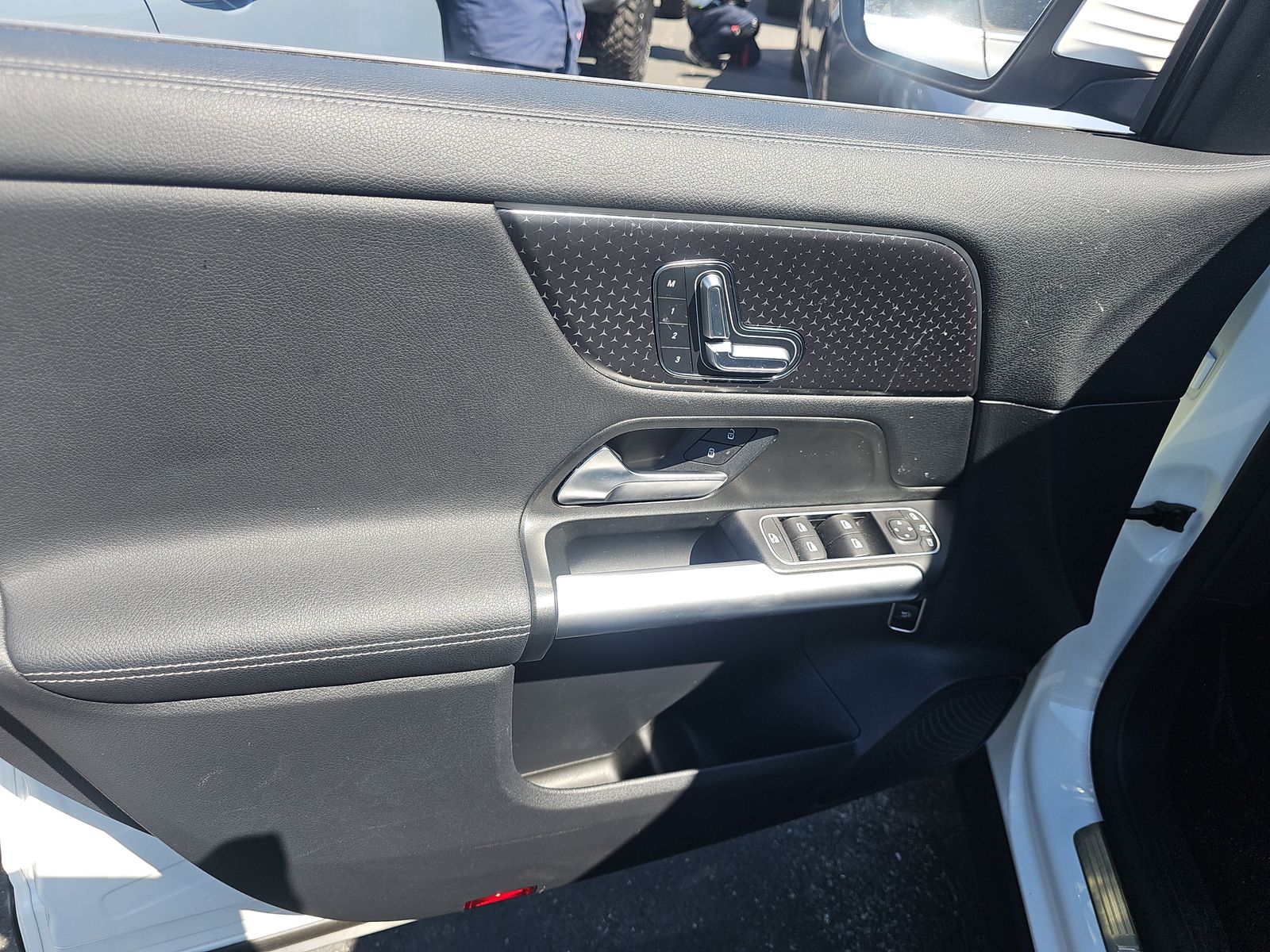 MERCEDES-BENZ GLA-CLASS - 10