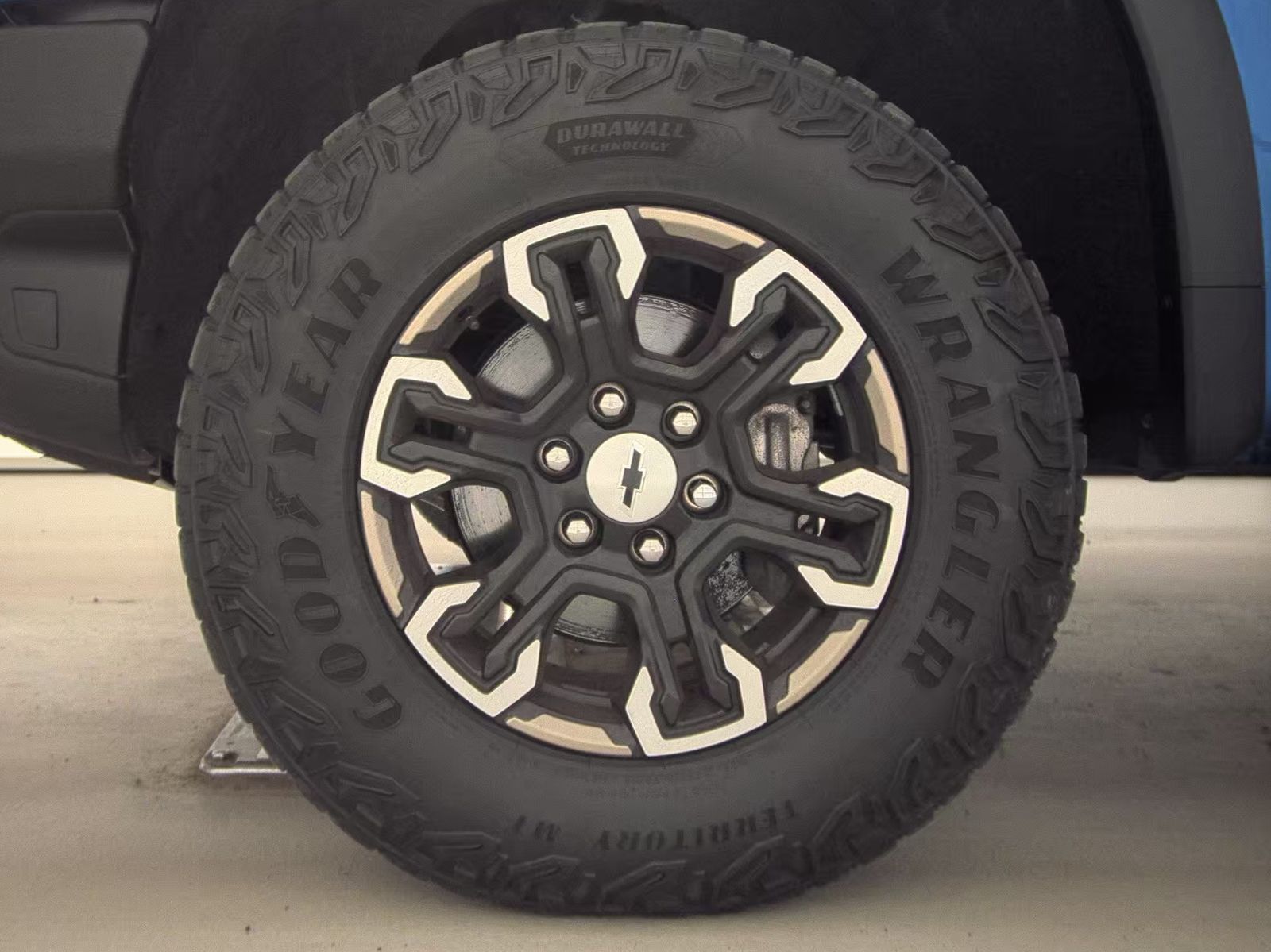 CHEVROLET SILVERADO - 10