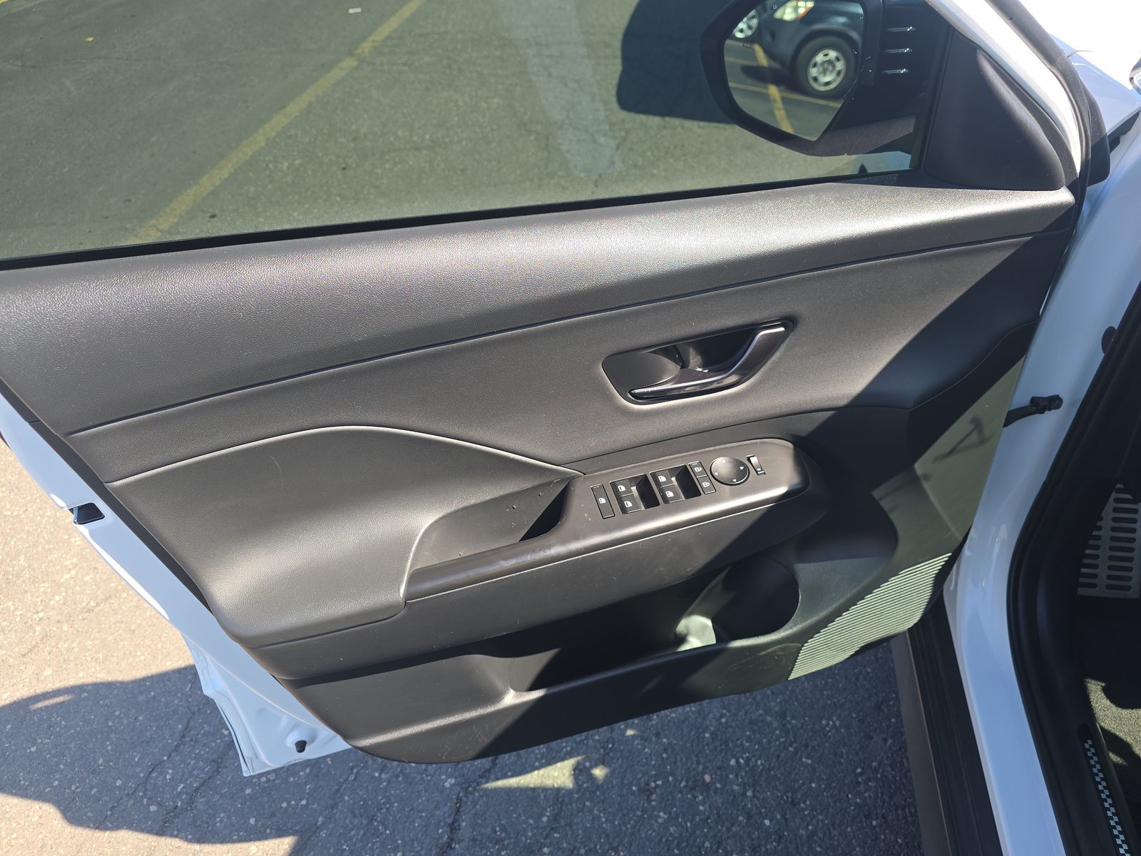 HYUNDAI ELANTRA - 10