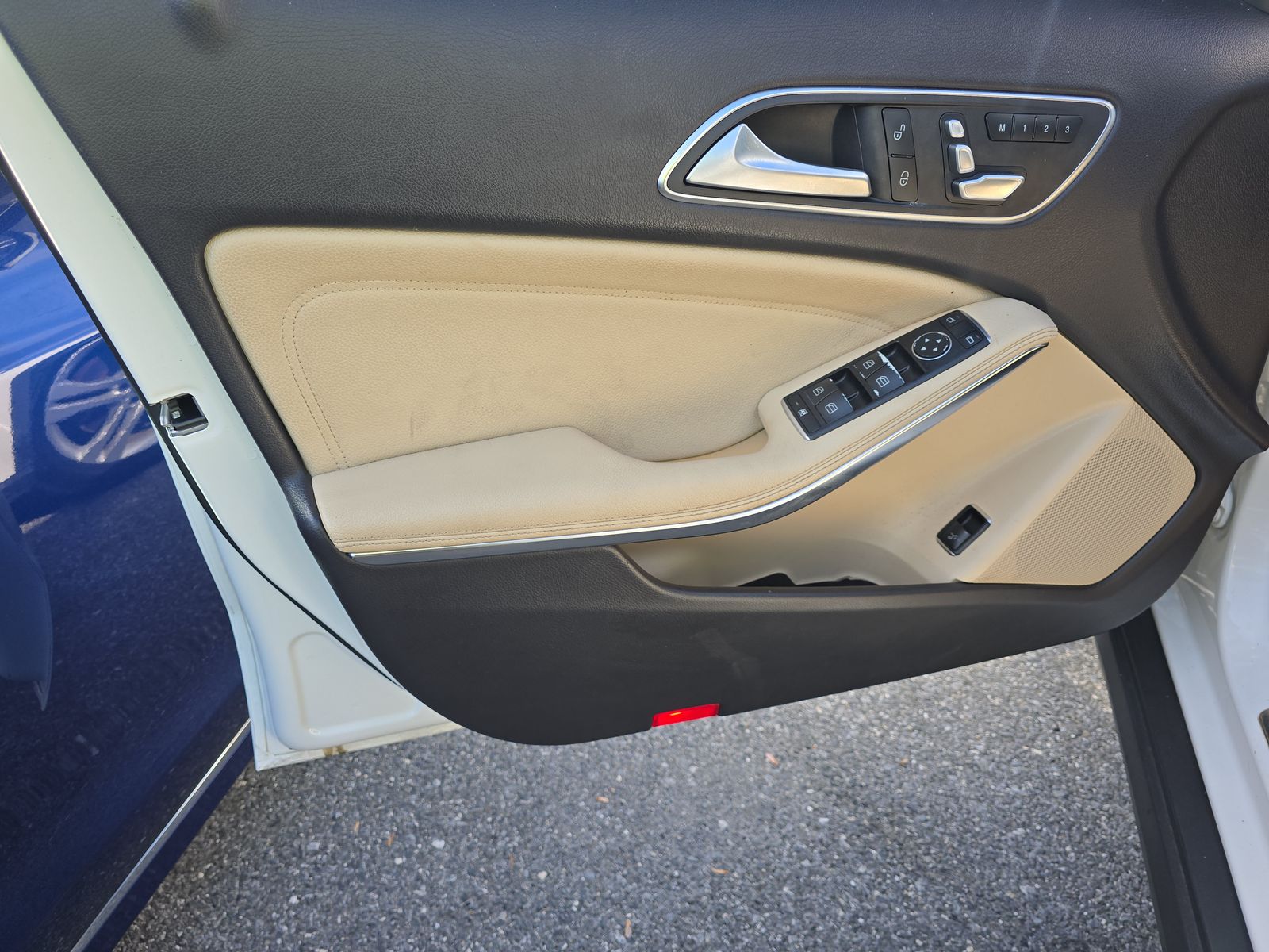 MERCEDES-BENZ GLA-CLASS - 10