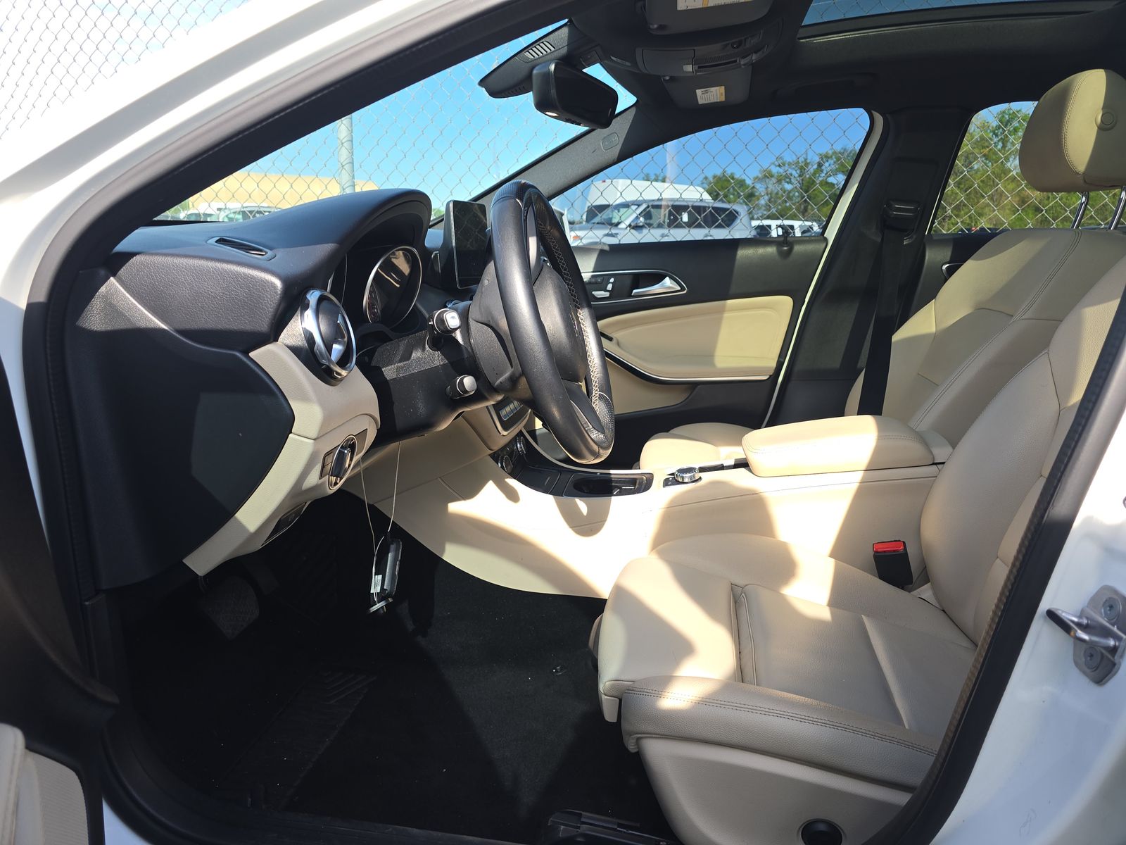 MERCEDES-BENZ GLA-CLASS - 8