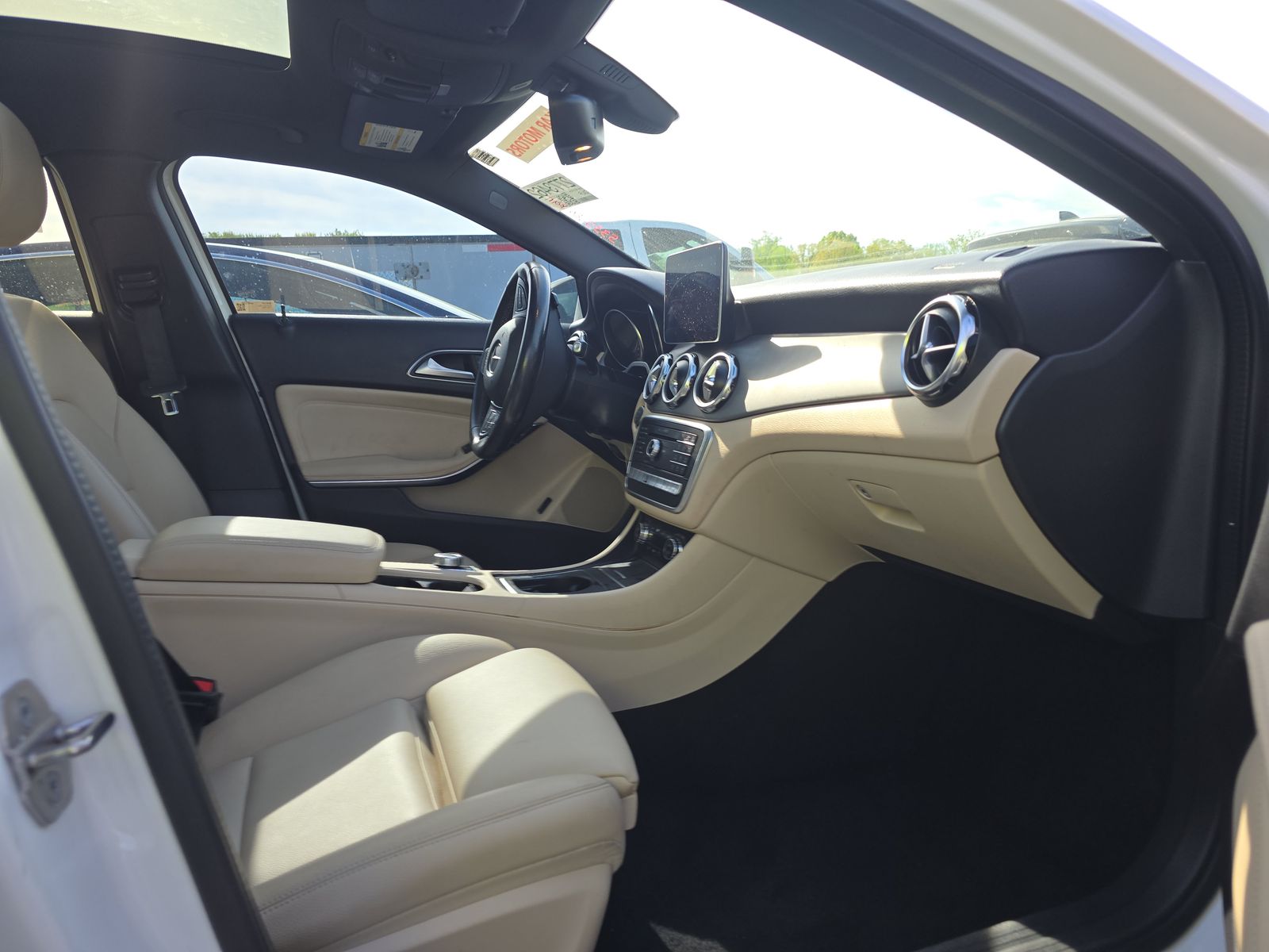 MERCEDES-BENZ GLA-CLASS - 9