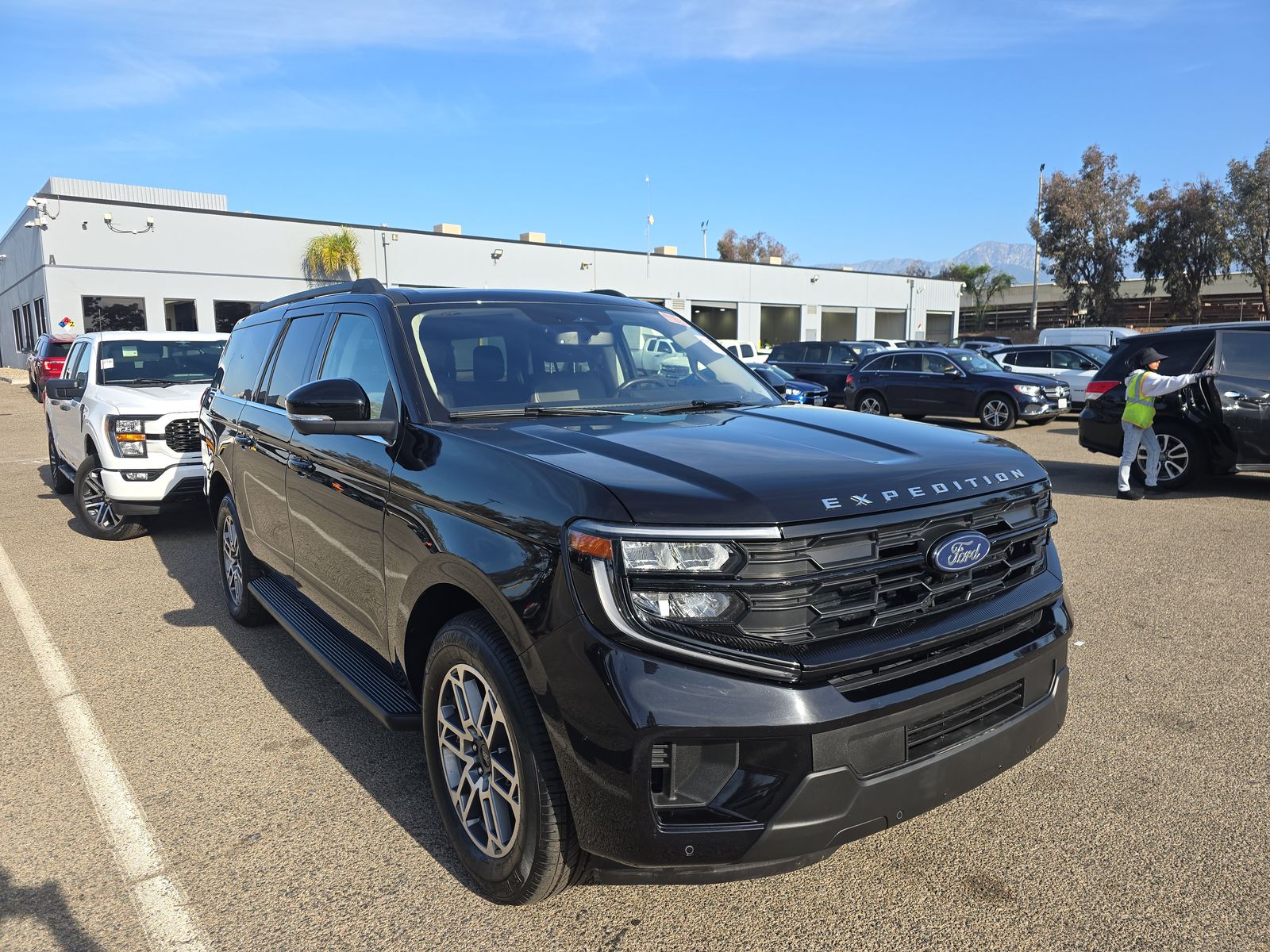 FORD EXPEDITION MAX - 4