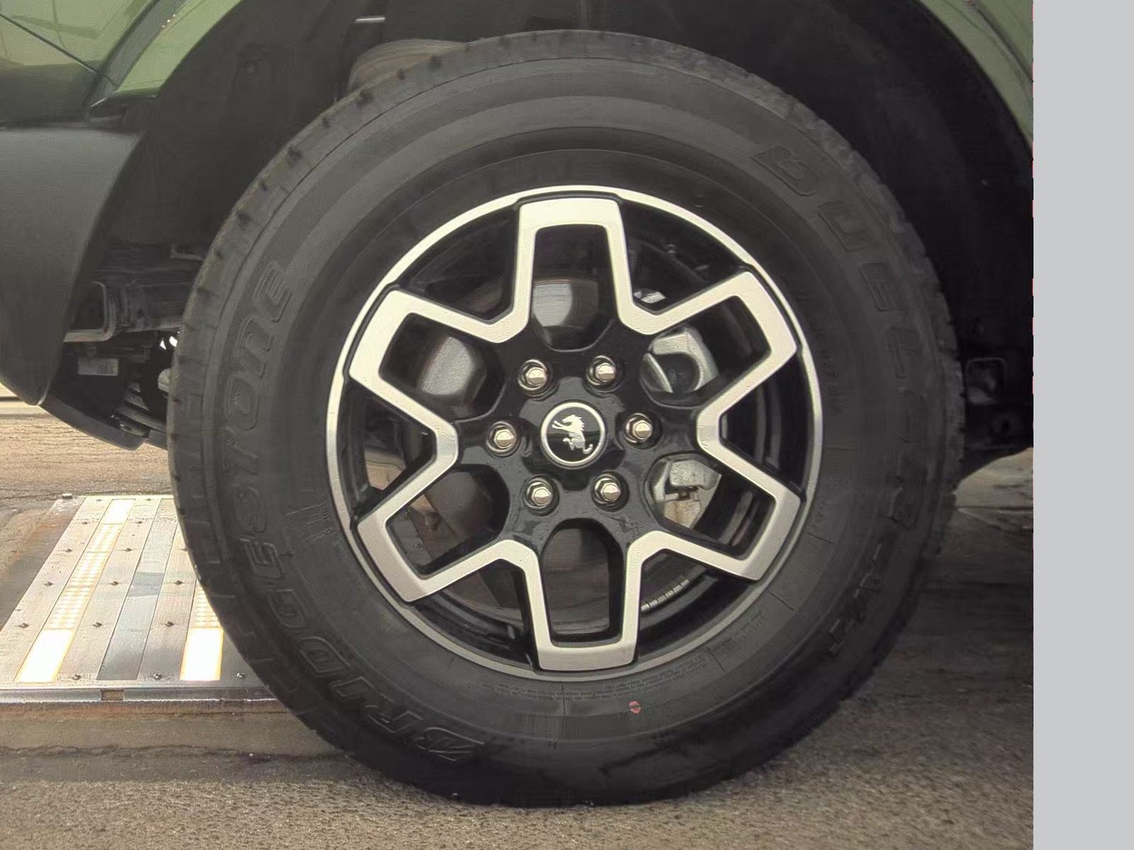 FORD BRONCO - 10