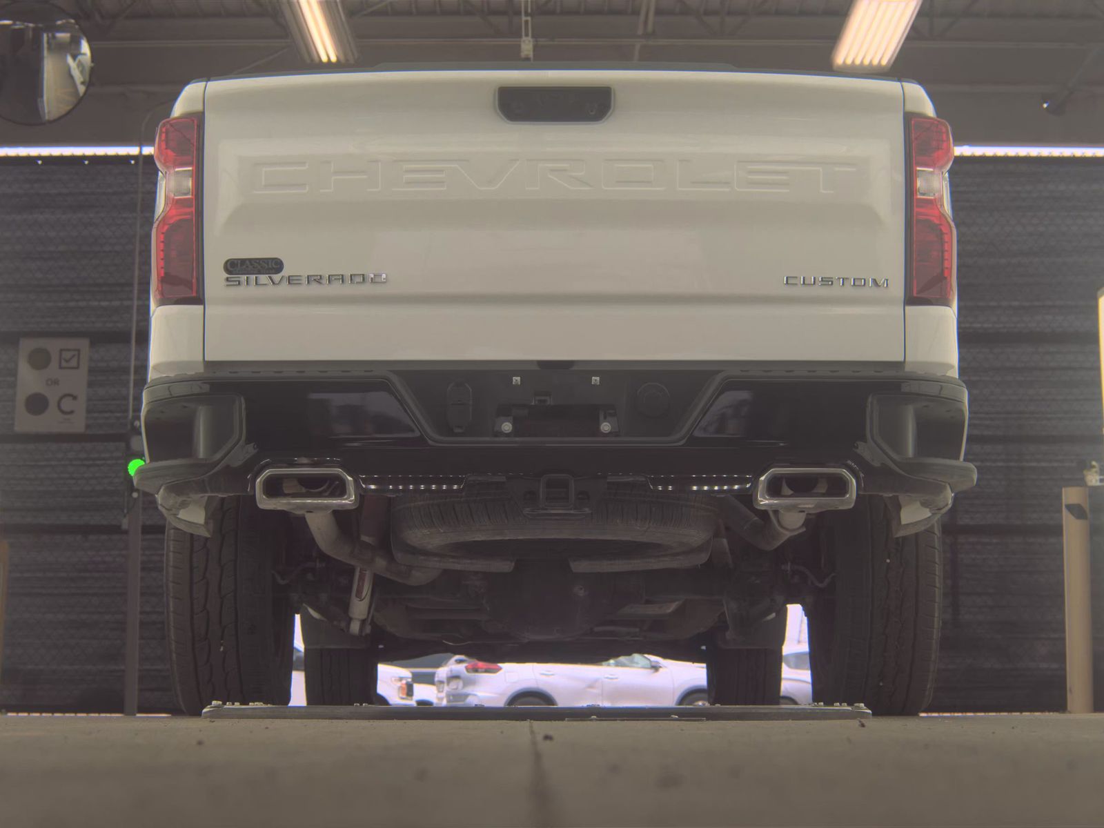 CHEVROLET SILVERADO - 8