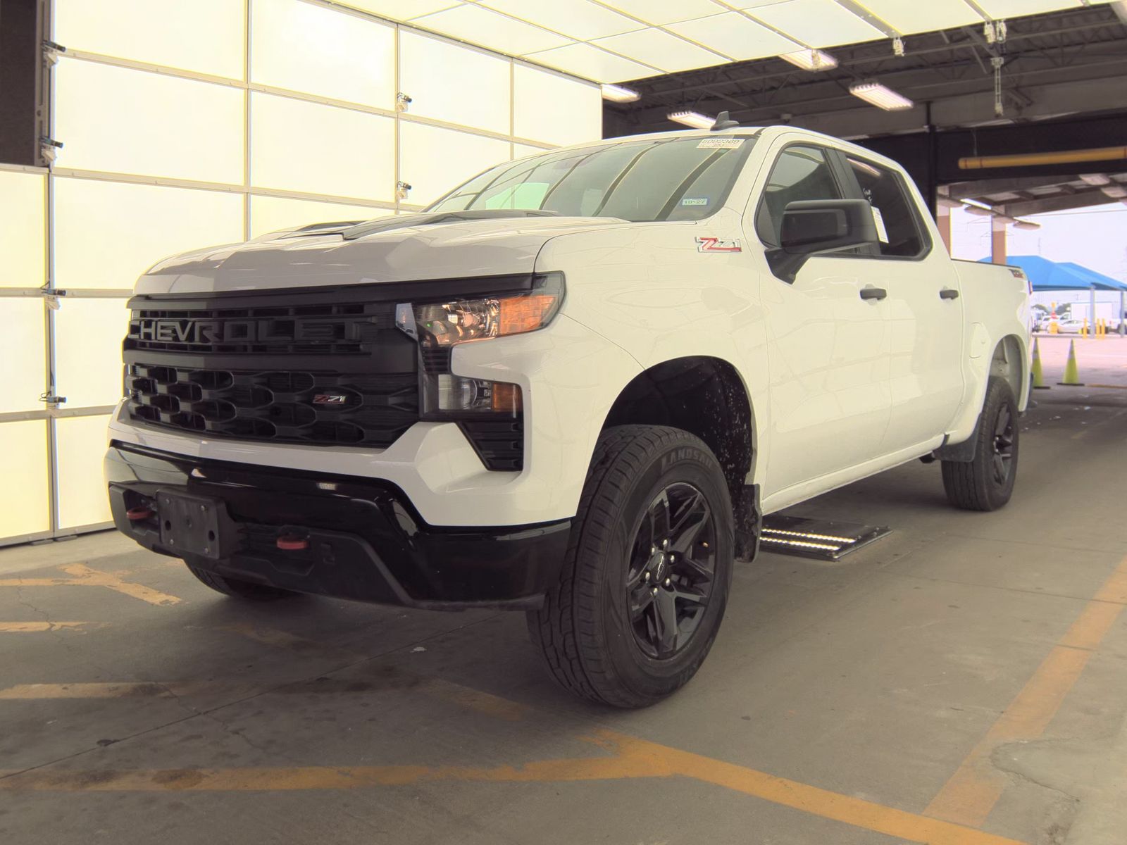 CHEVROLET SILVERADO - 1