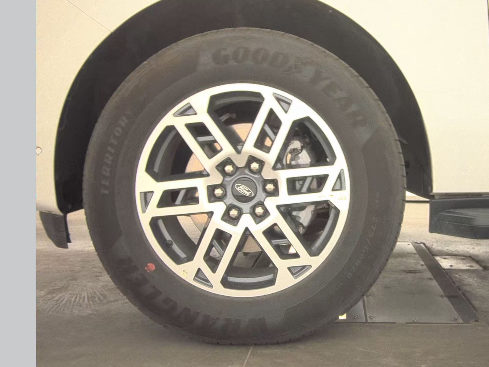 FORD EXPEDITION - 10