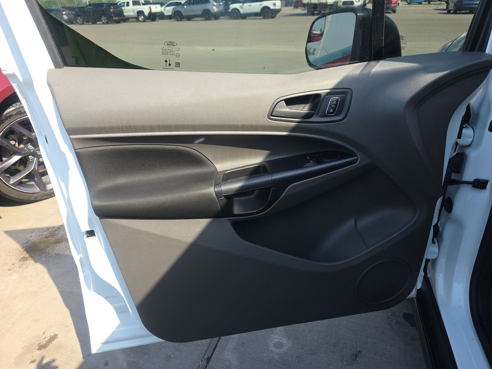 FORD TRANSIT CONNECT - 10