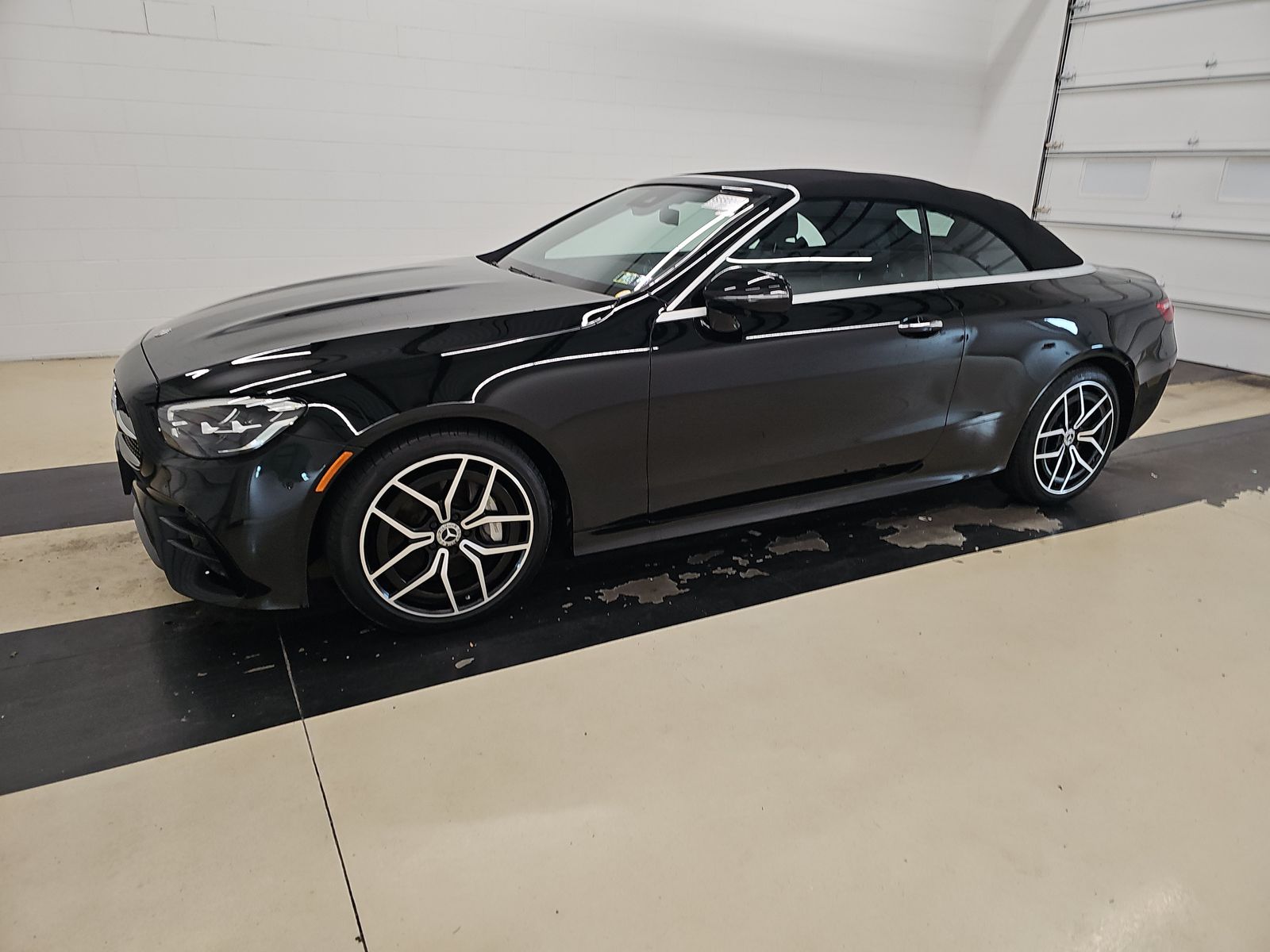 MERCEDES-BENZ E-CLASS - 1