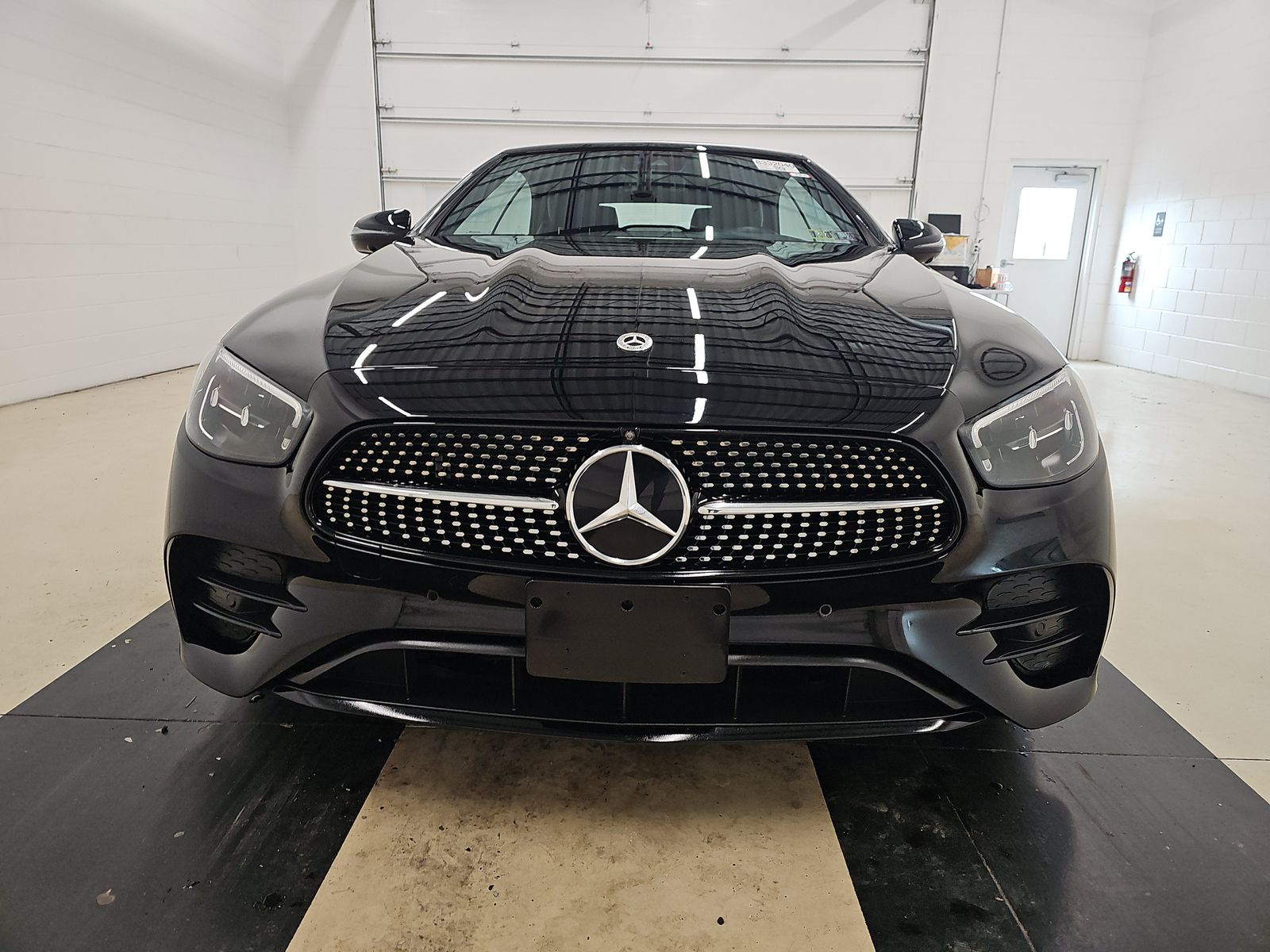 MERCEDES-BENZ E-CLASS - 3