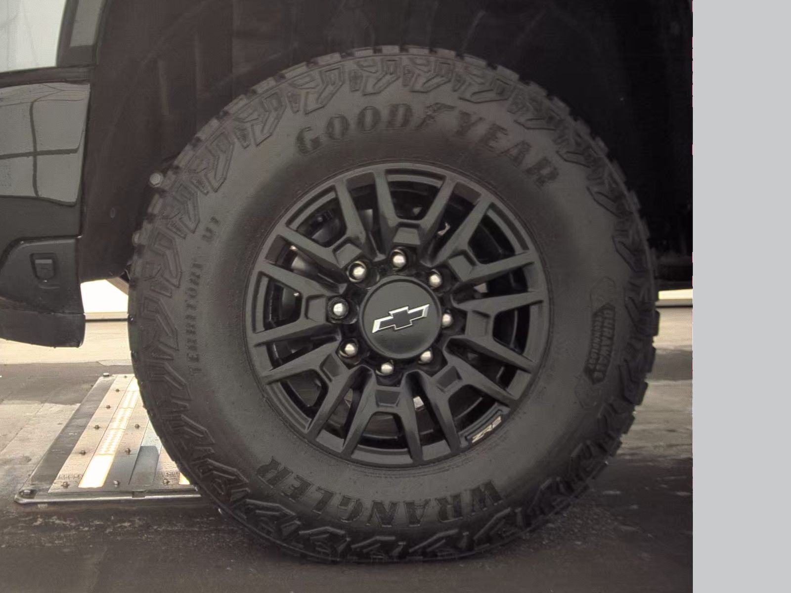 CHEVROLET SILVERADO - 10