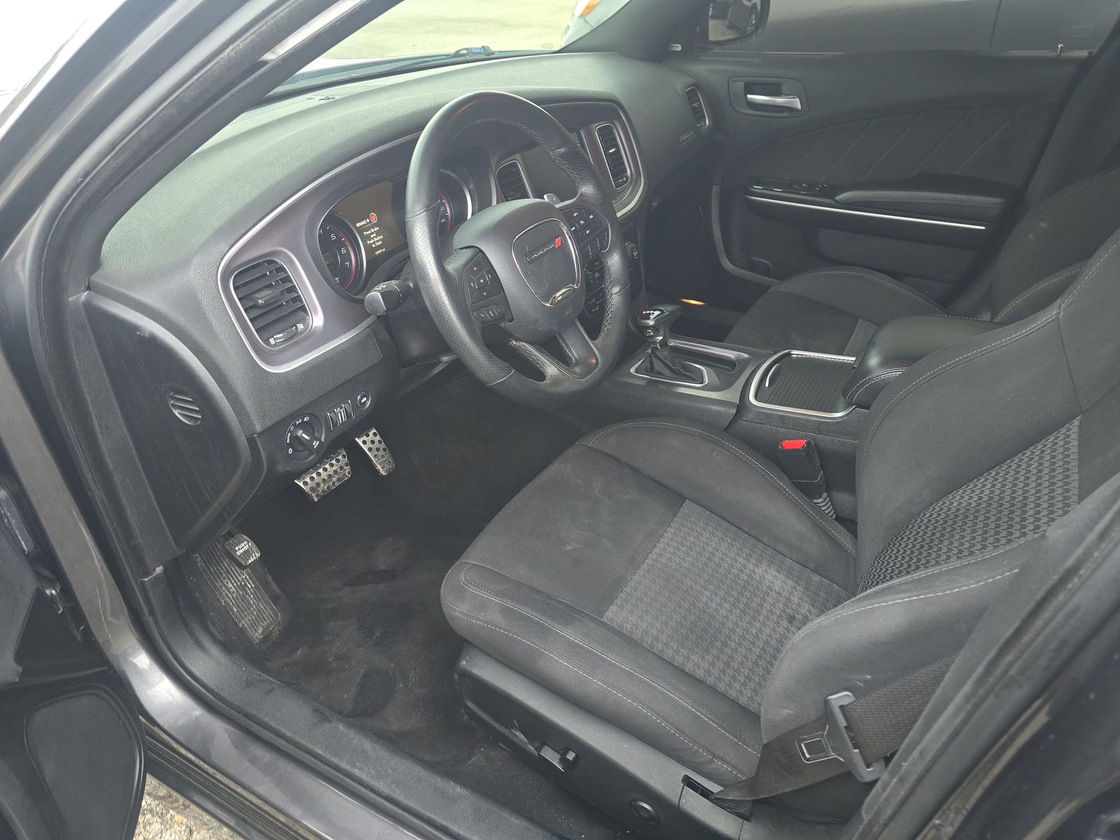 DODGE CHALLENGER - 8