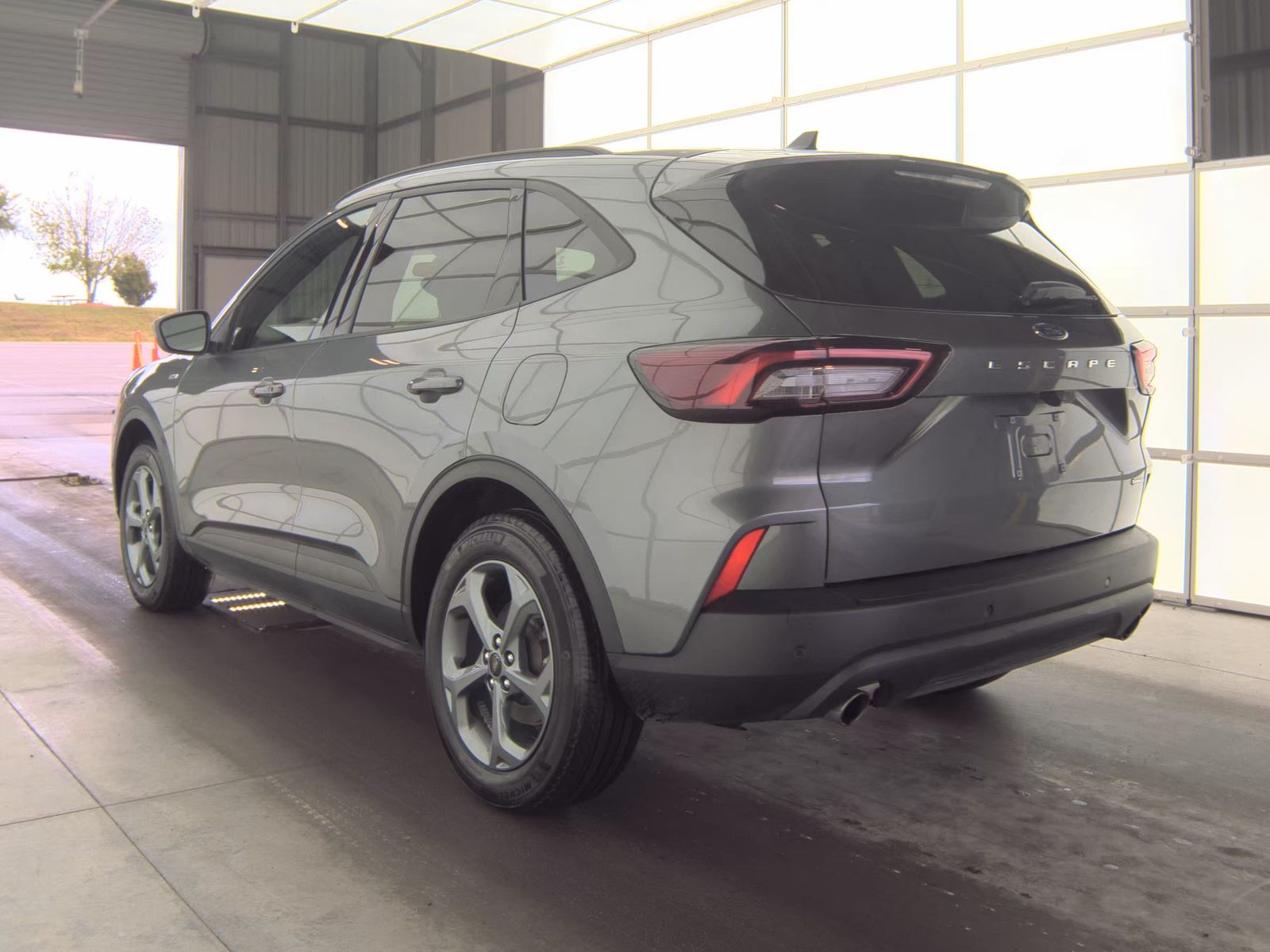 FORD ESCAPE - 9