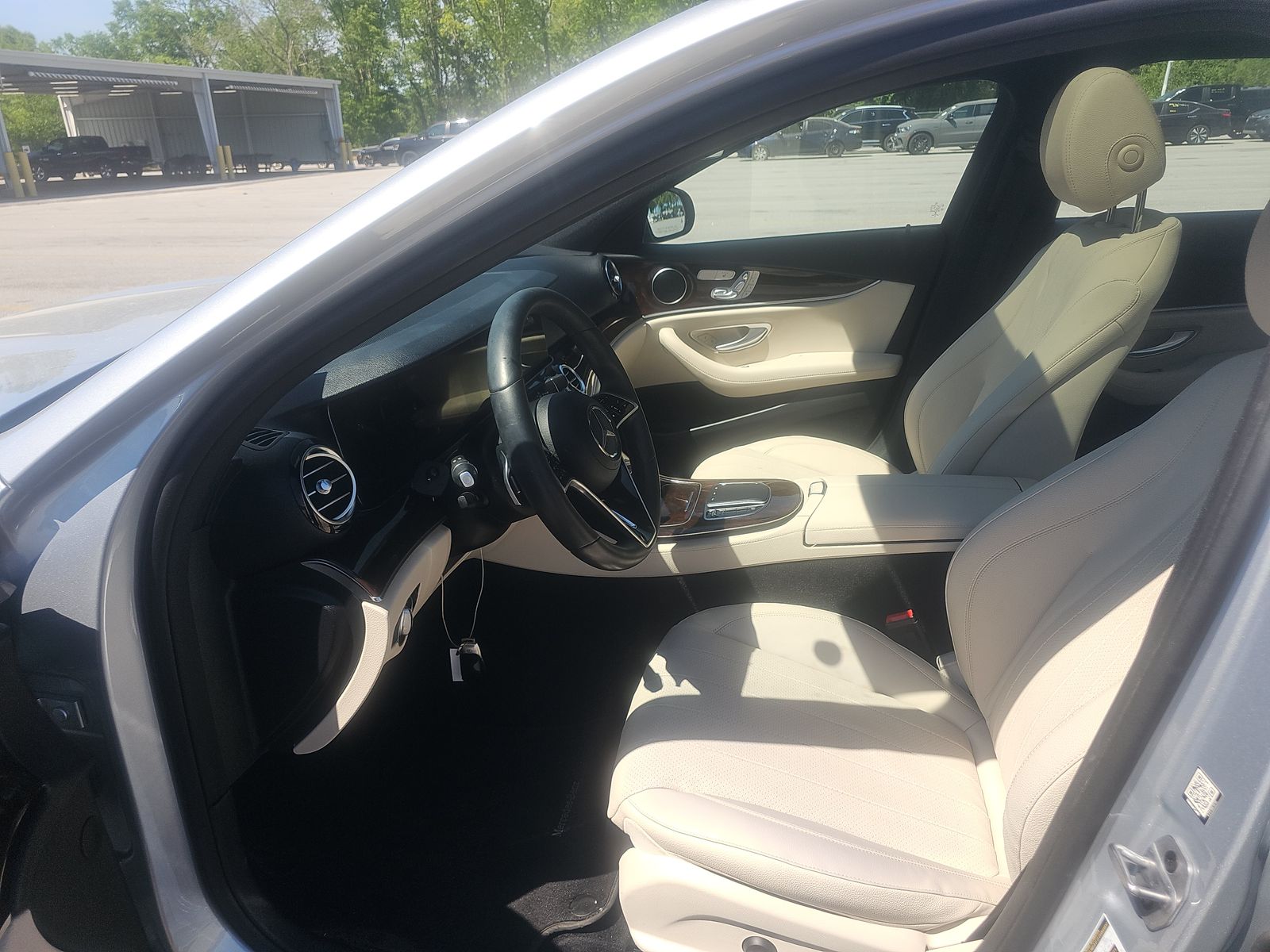 MERCEDES-BENZ E-CLASS - 8