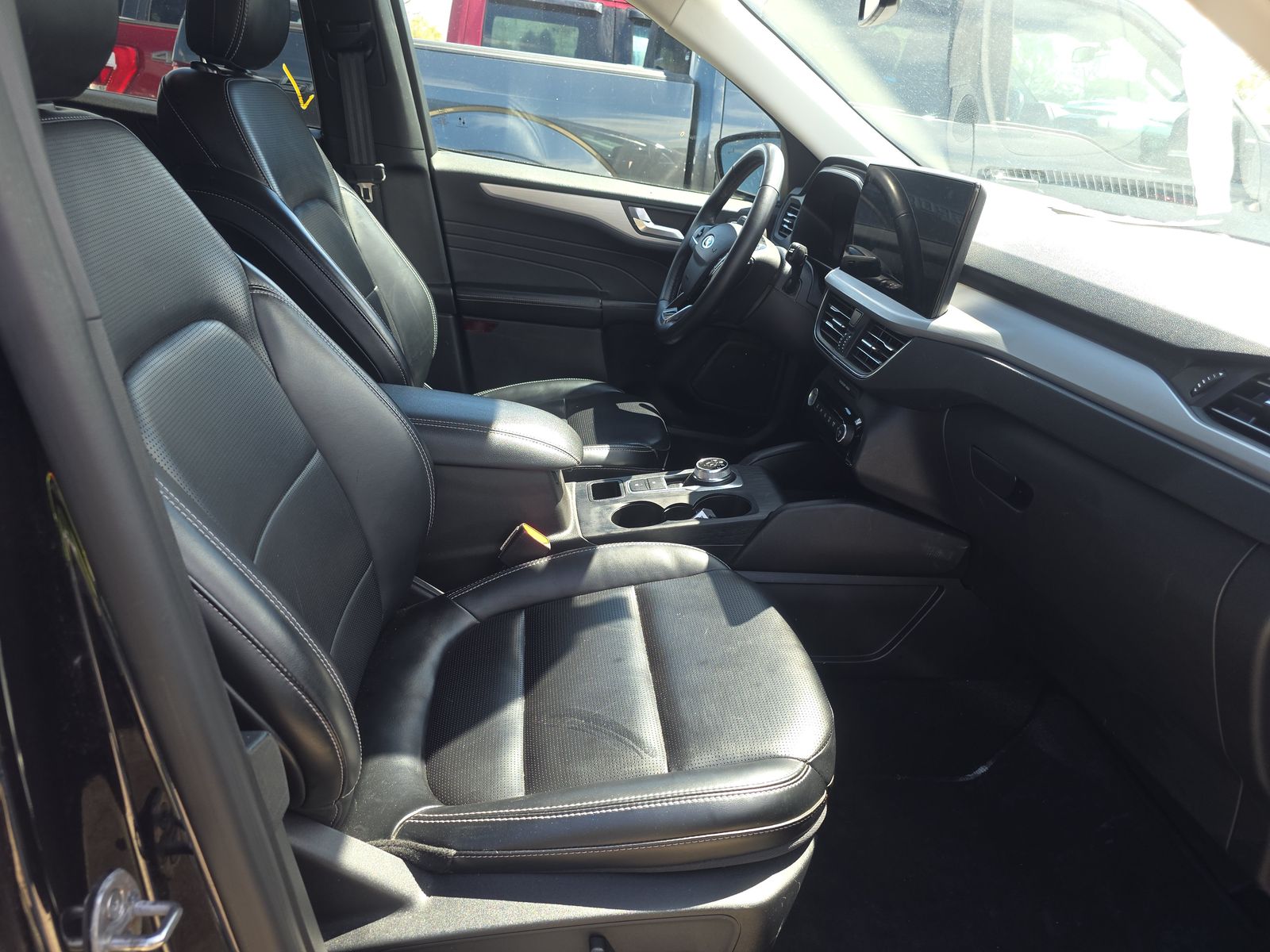 FORD ESCAPE - 9
