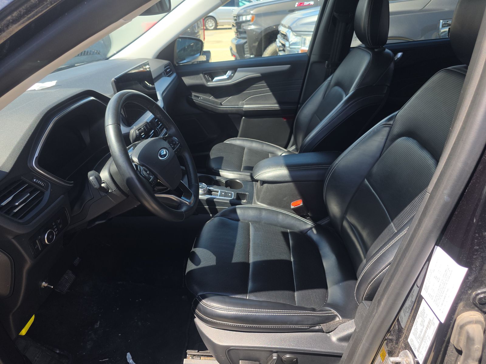 FORD ESCAPE - 8