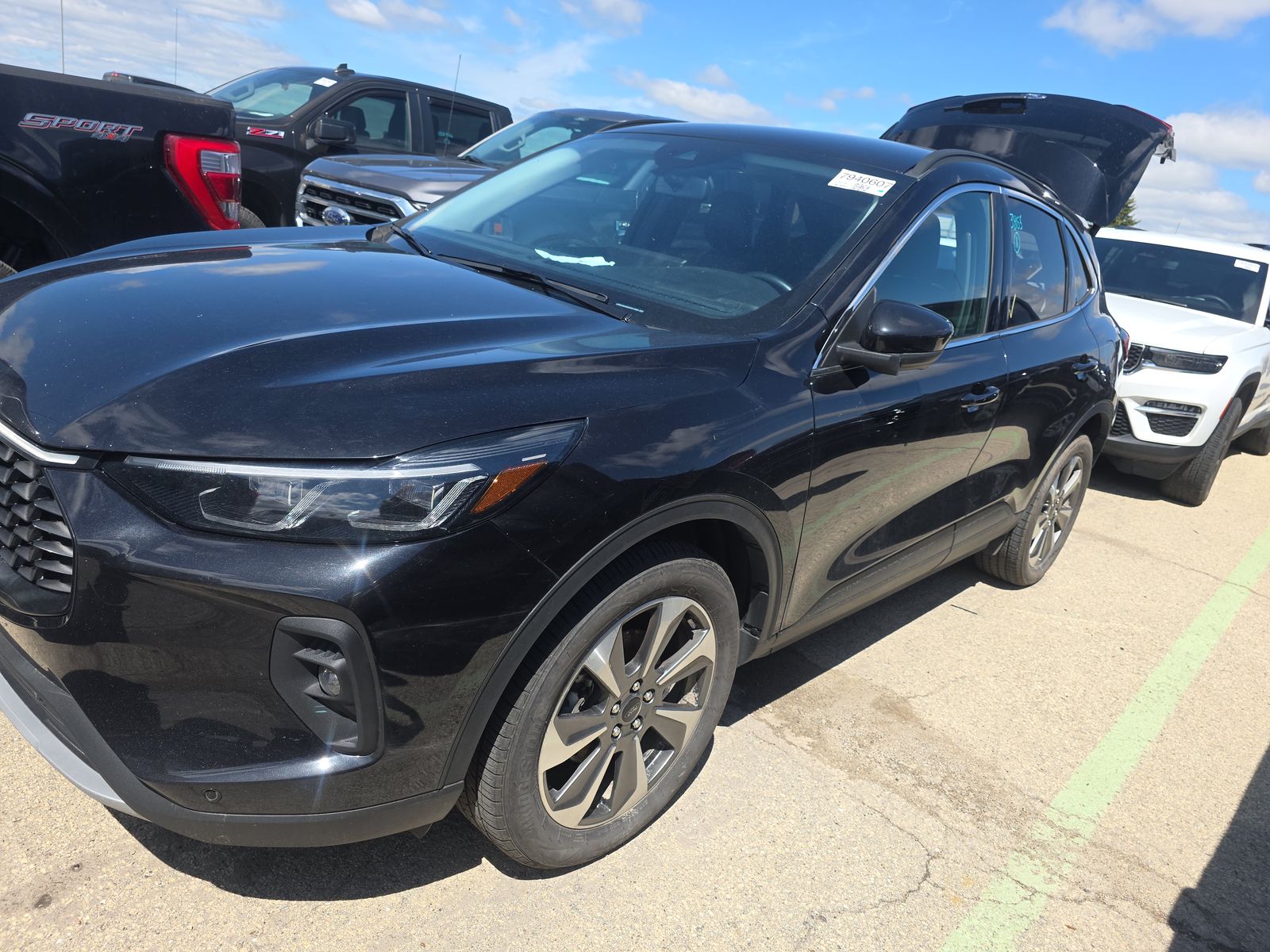 FORD ESCAPE - 1