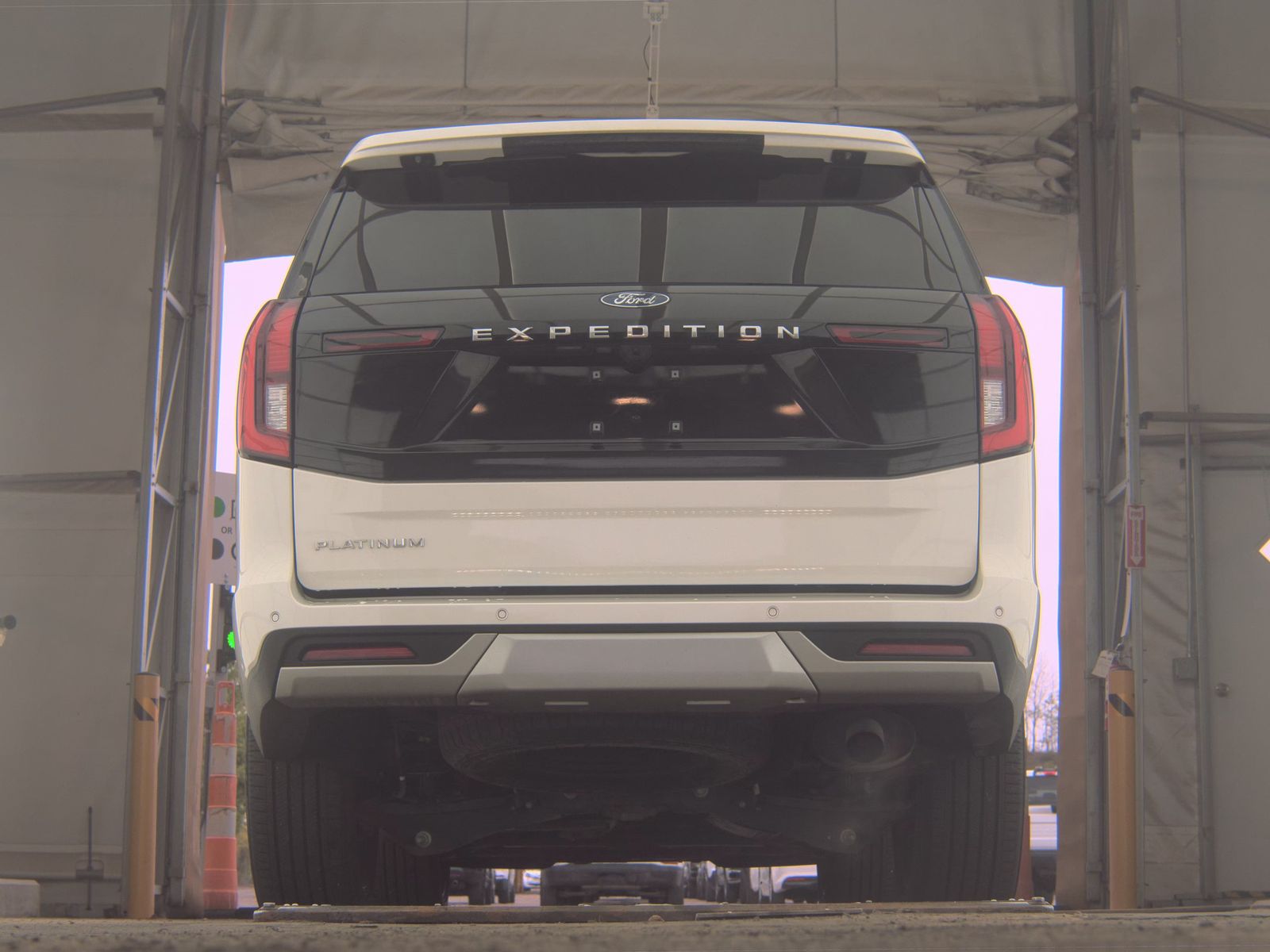 FORD EXPEDITION - 8