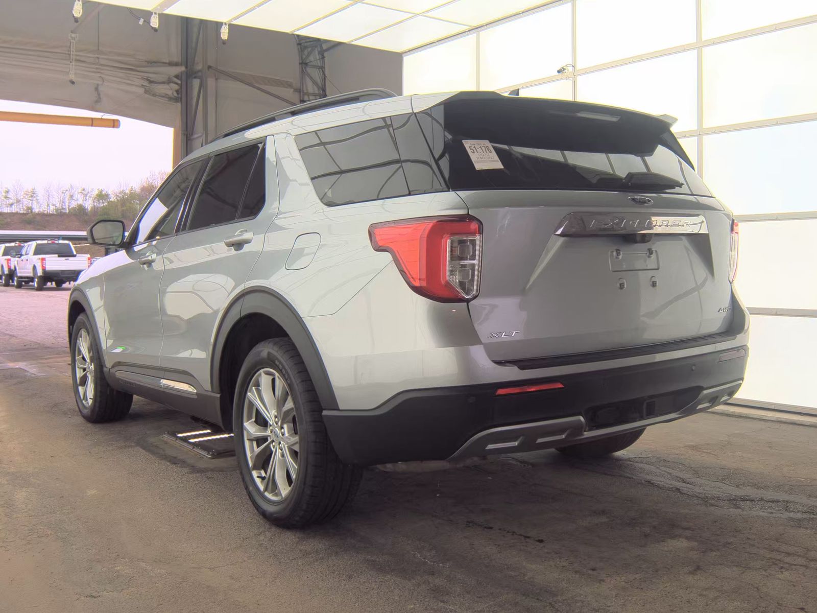 FORD EXPLORER - 9
