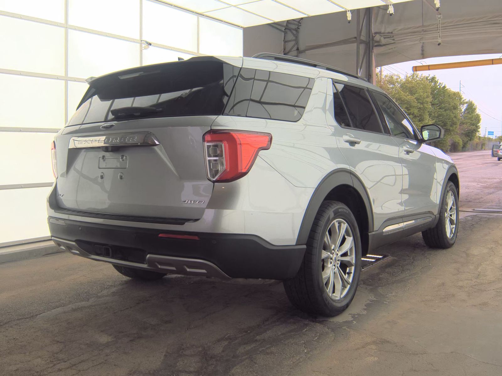 FORD EXPLORER - 6