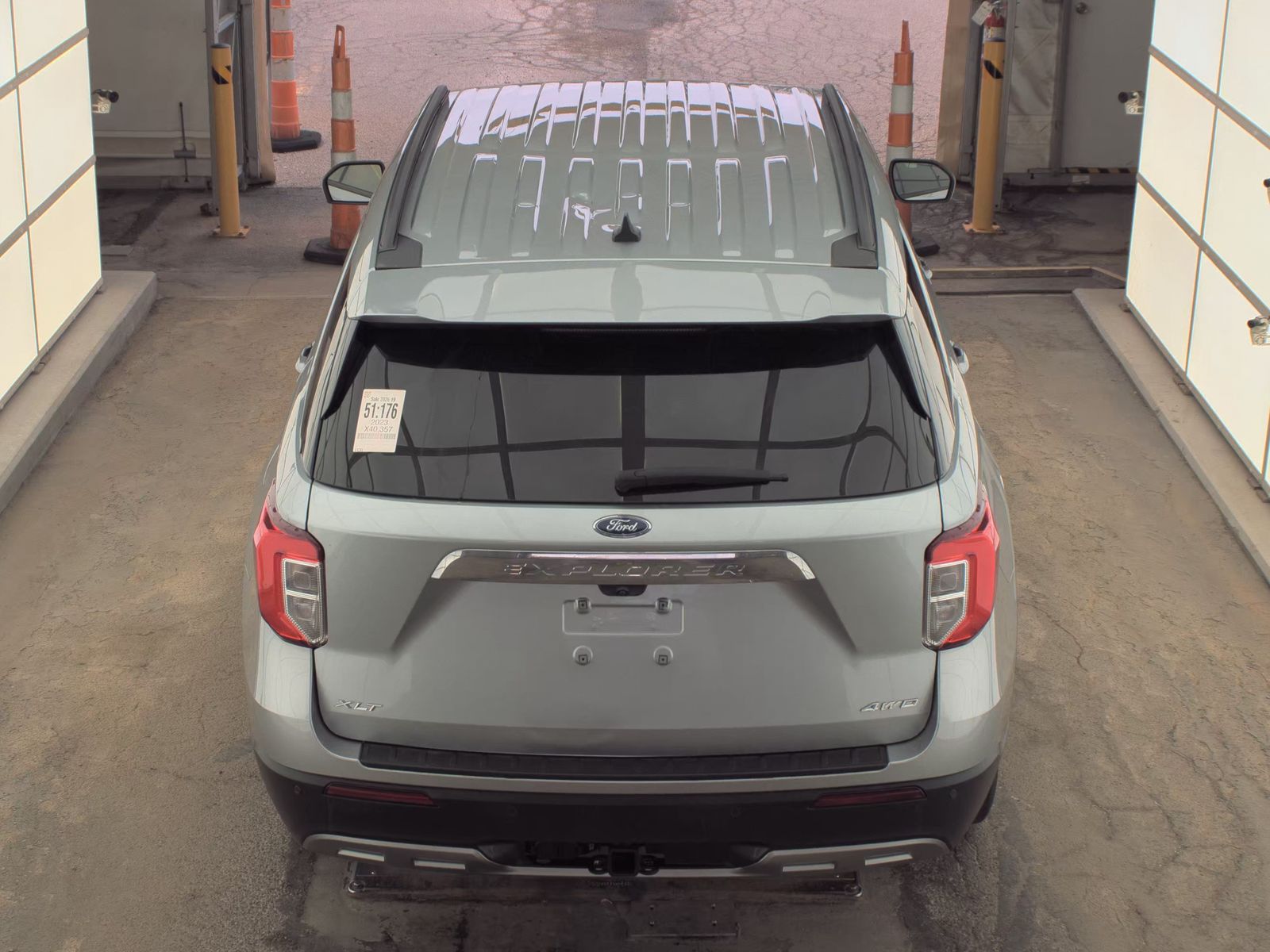 FORD EXPLORER - 7