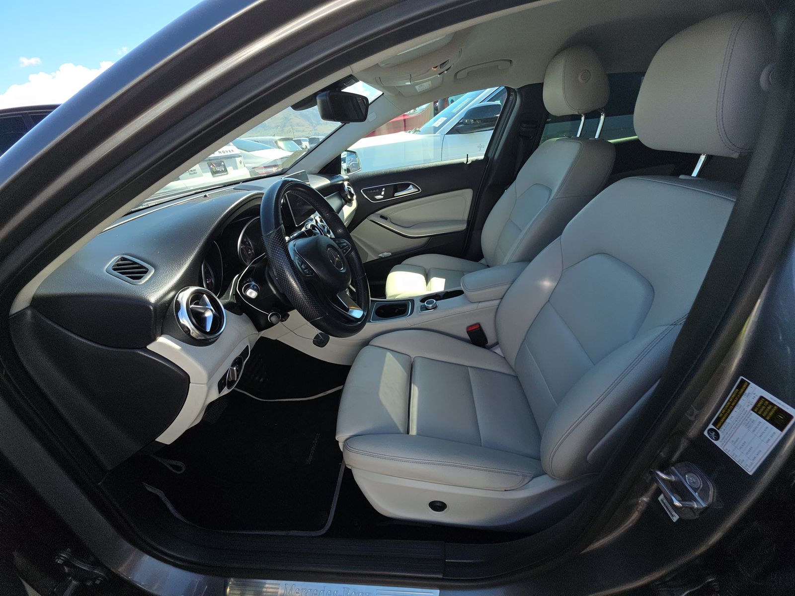 MERCEDES-BENZ GLA-CLASS - 8