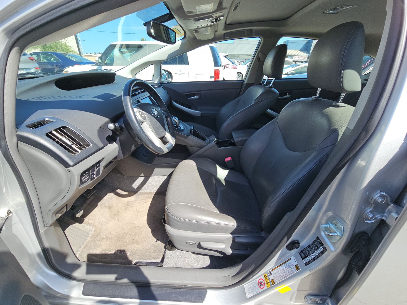 TOYOTA PRIUS - 8
