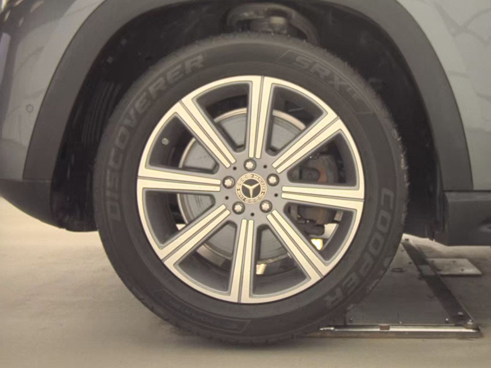 MERCEDES-BENZ GLS-CLASS - 10