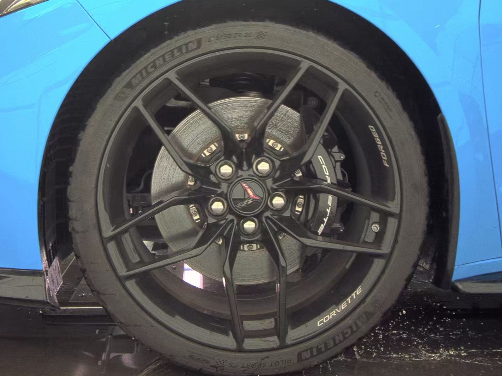 CHEVROLET CORVETTE - 10