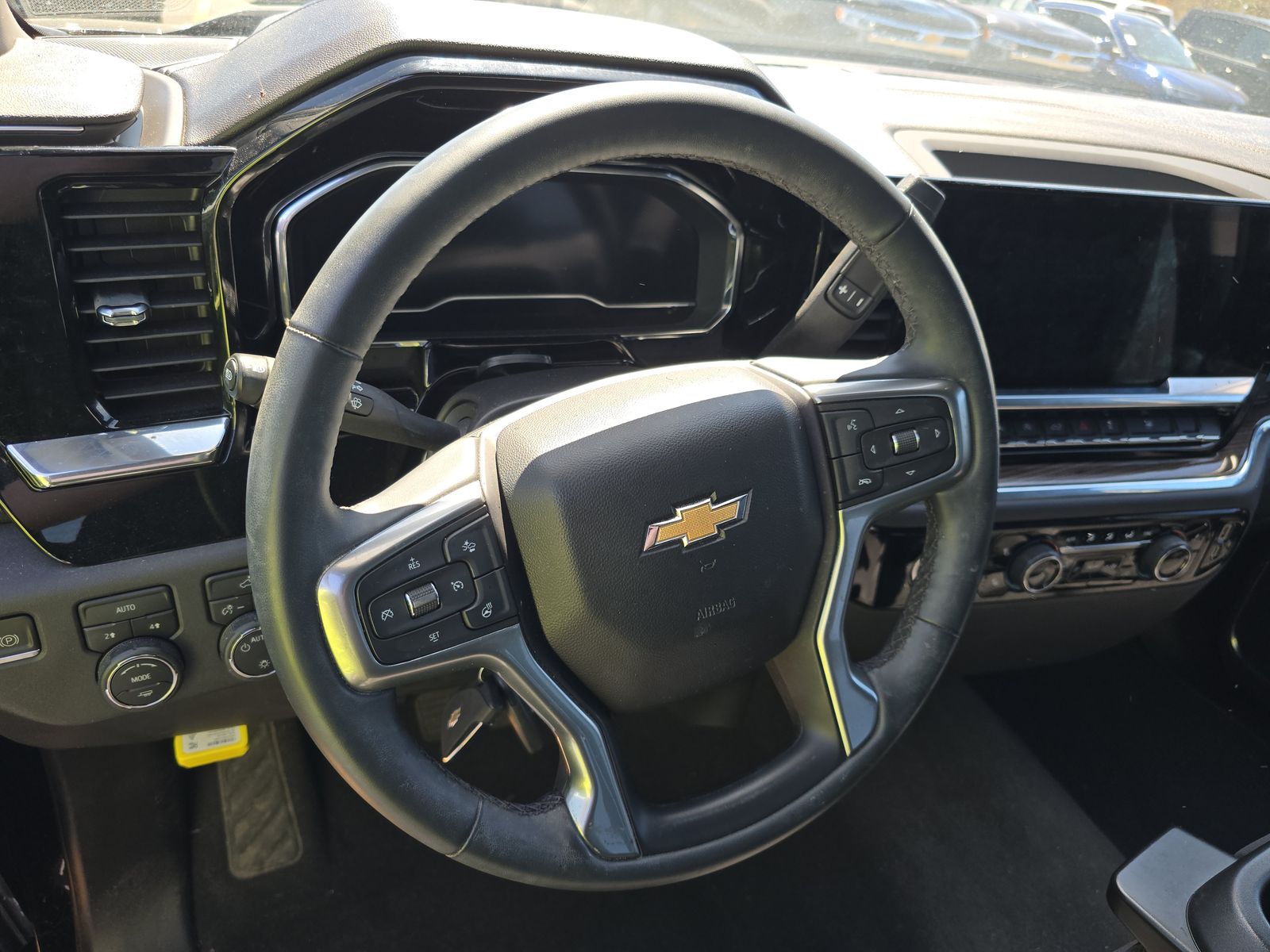 2023 Chevrolet Silverado 1500 LT AWD