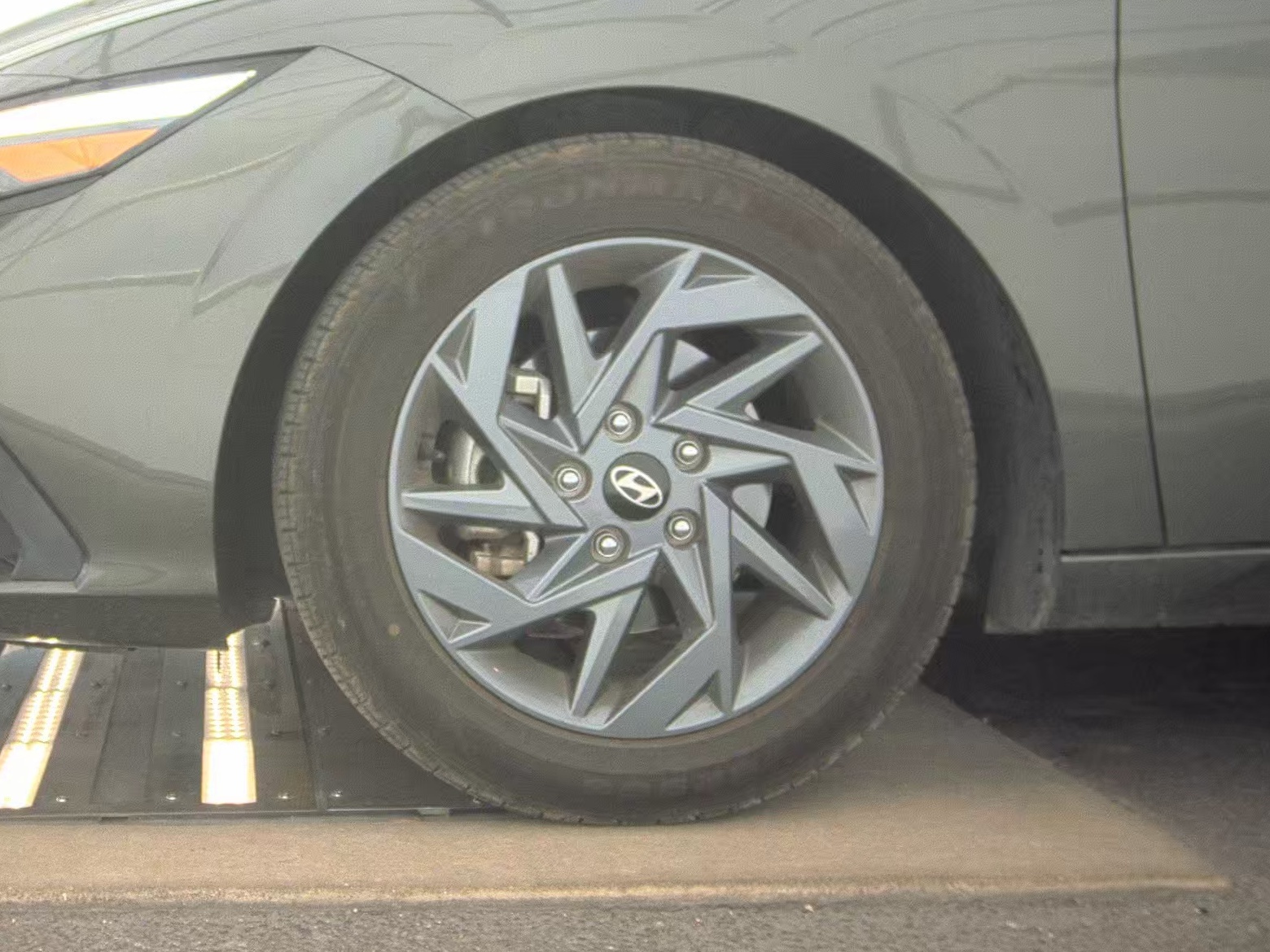 2024 Hyundai Elantra SEL FWD