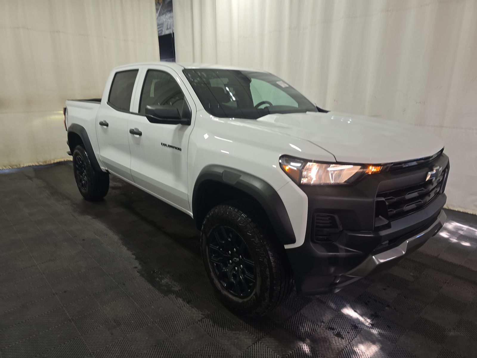 CHEVROLET SILVERADO - 4