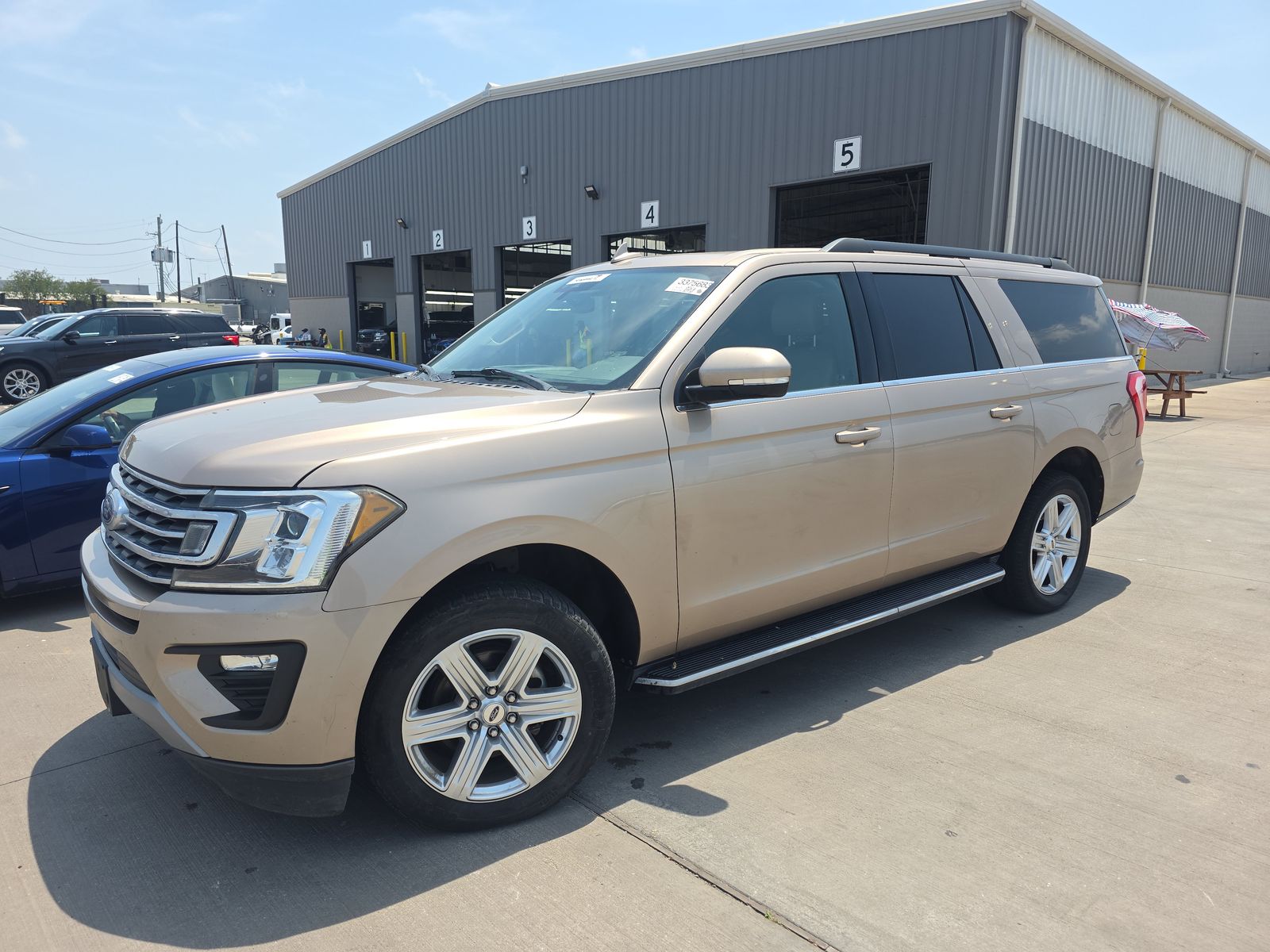 FORD EXPEDITION MAX - 1