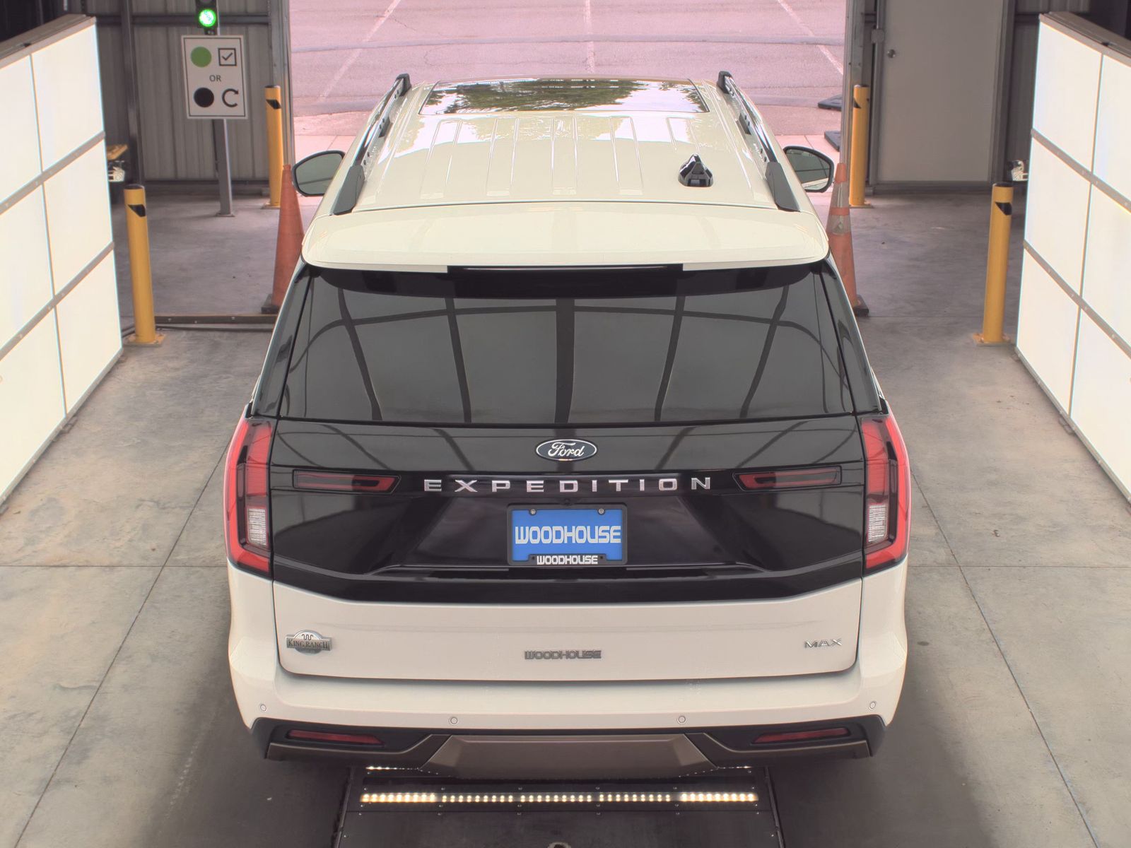 FORD EXPEDITION MAX - 7