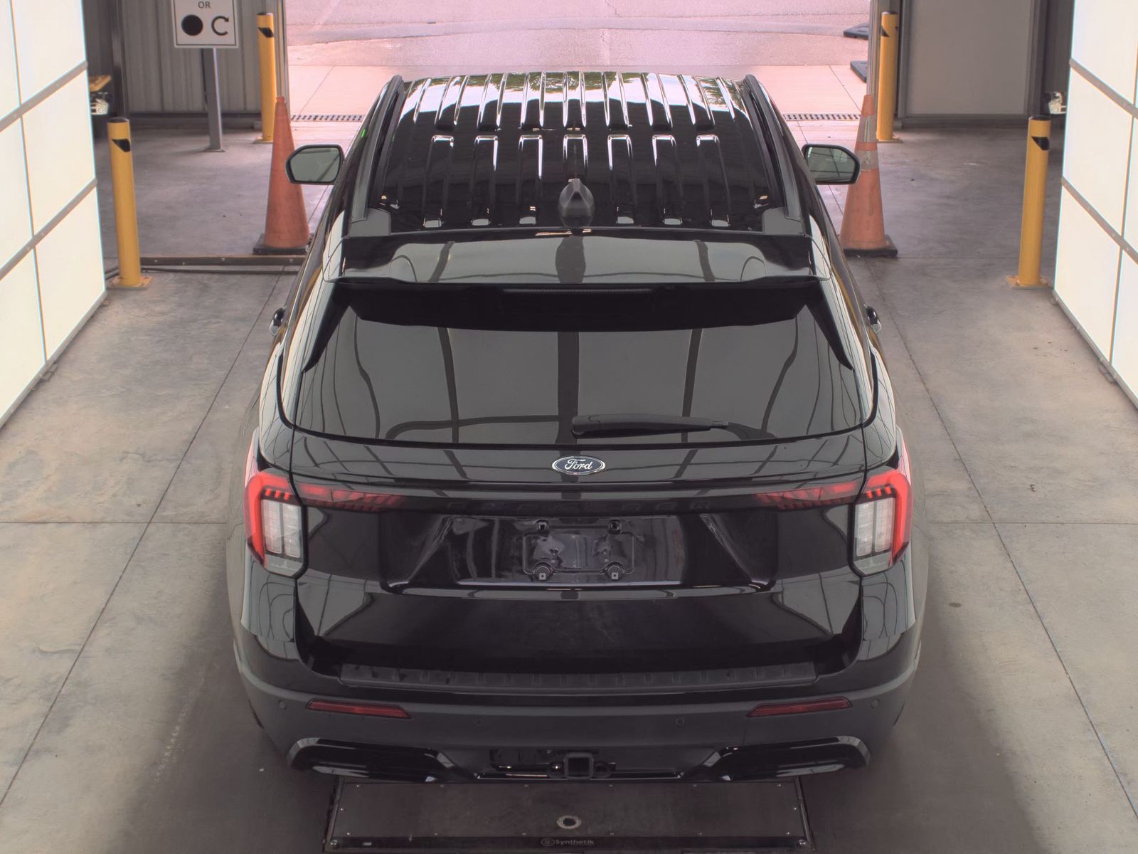 FORD EXPLORER - 7