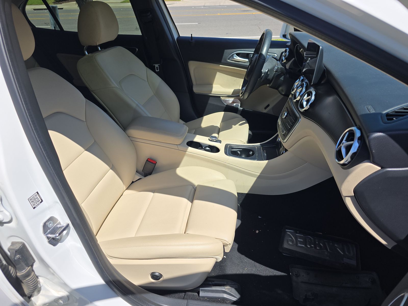 MERCEDES-BENZ GLA-CLASS - 9