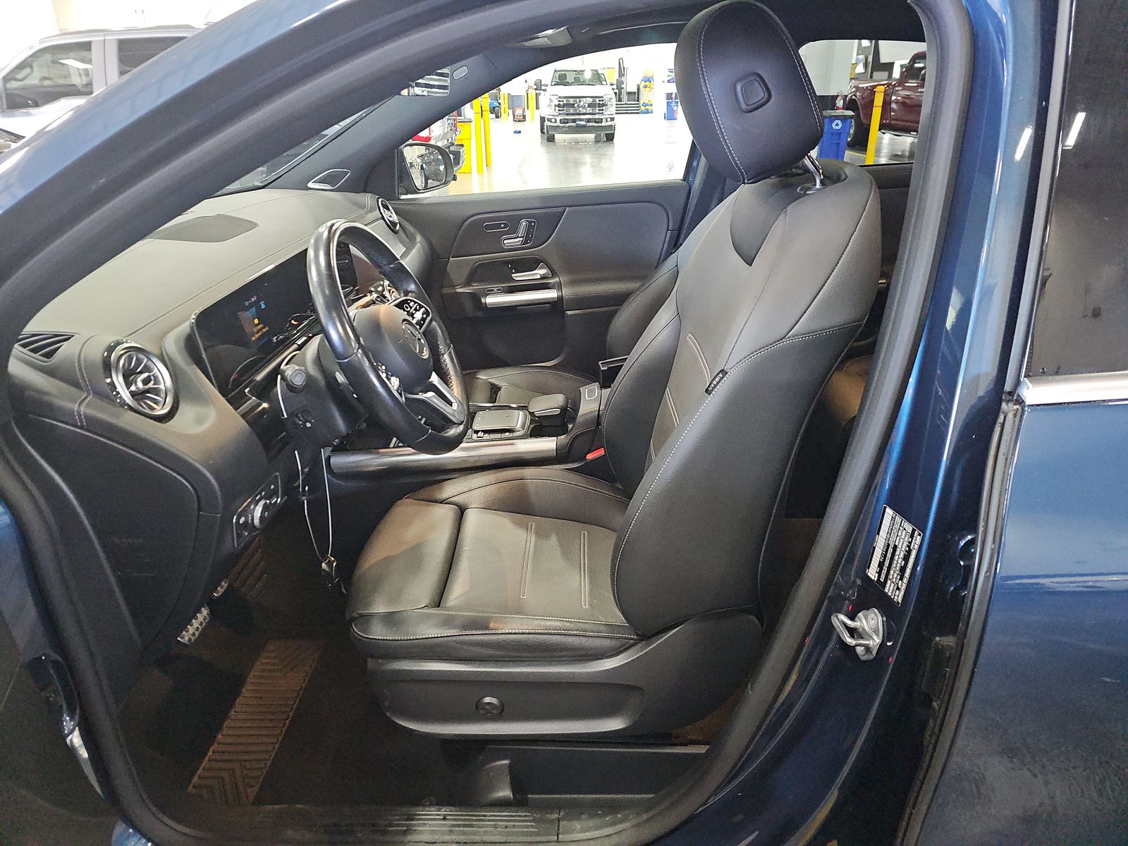 MERCEDES-BENZ GLA-CLASS - 8