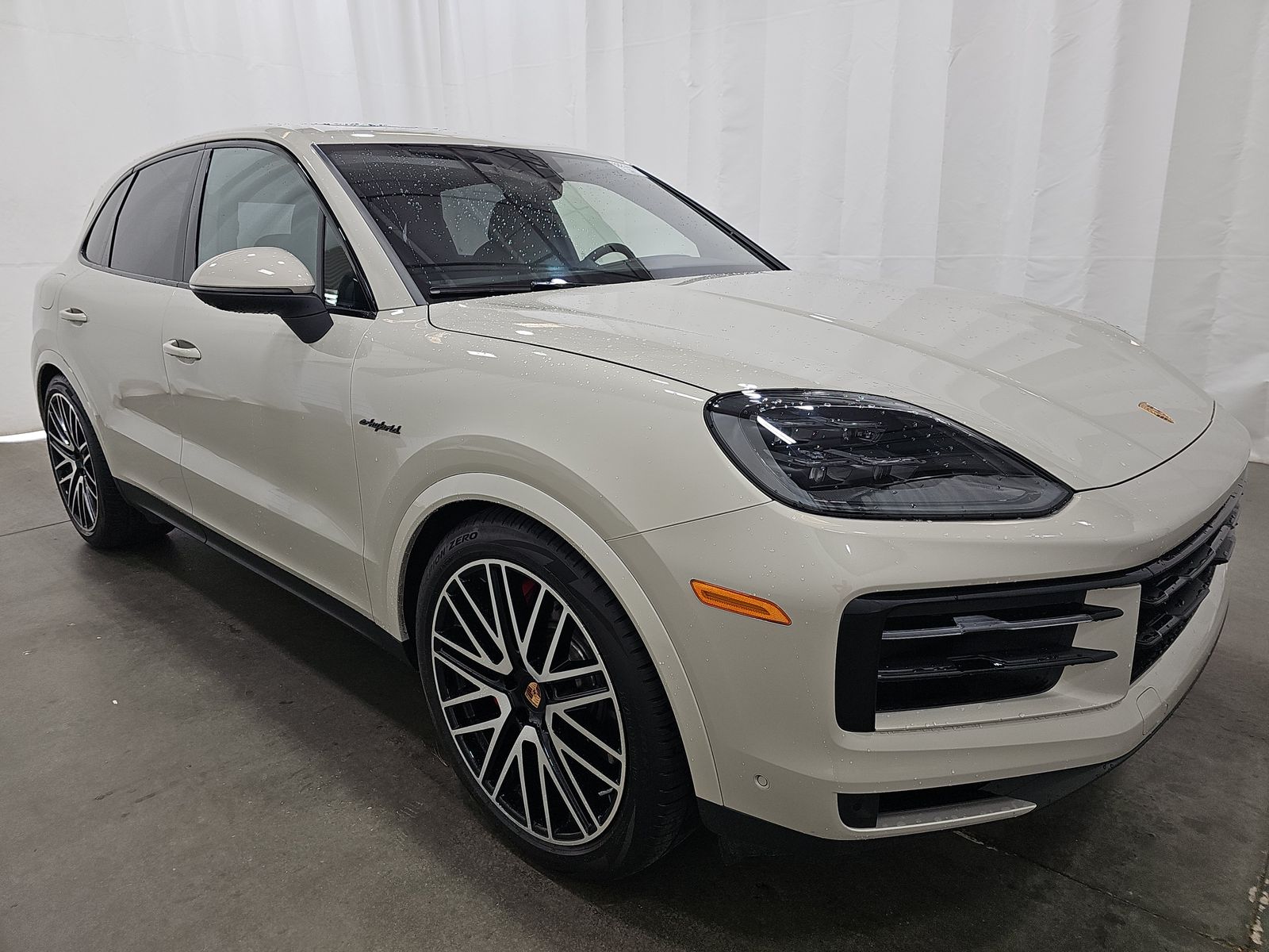 PORSCHE CAYENNE - 4