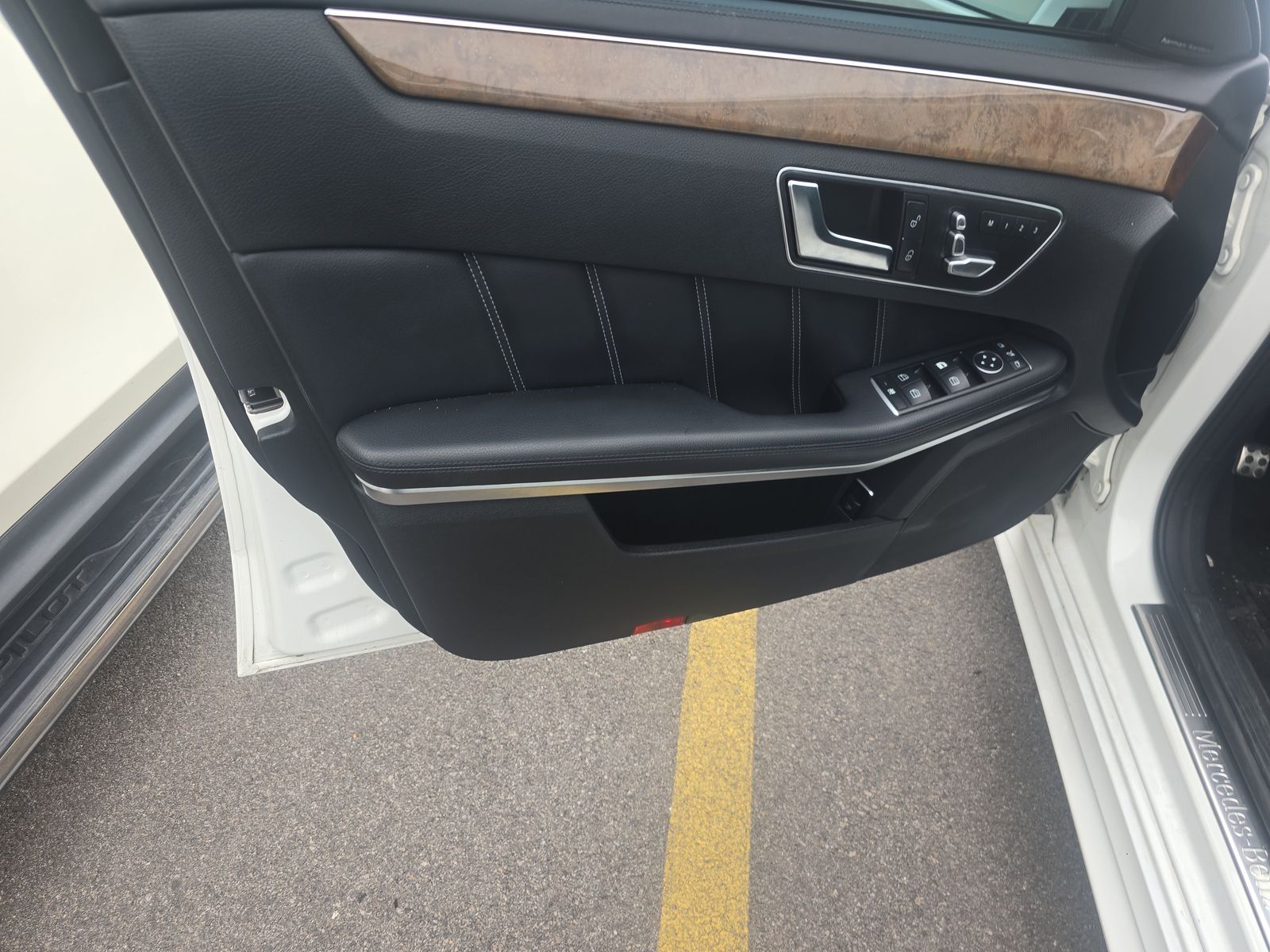 MERCEDES-BENZ E-CLASS - 10