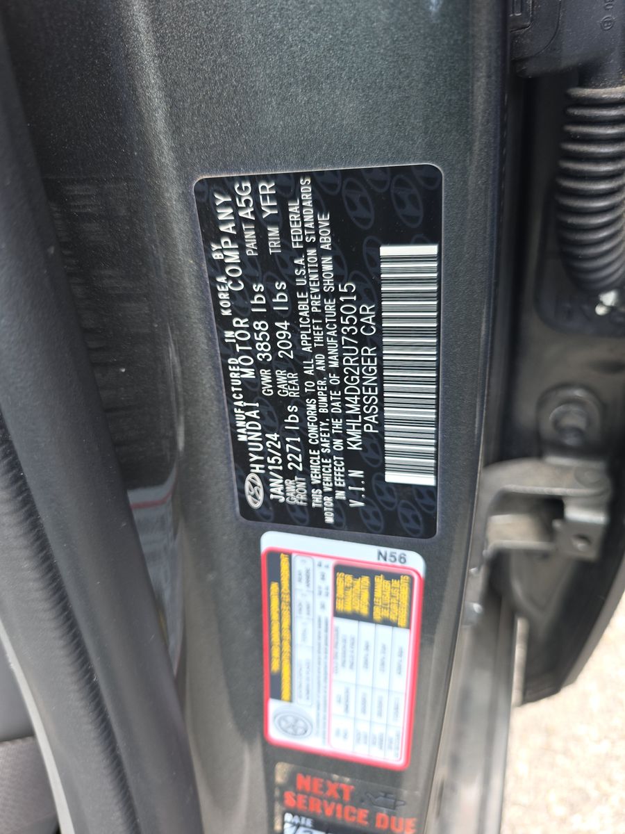 2024 Hyundai Elantra SEL FWD