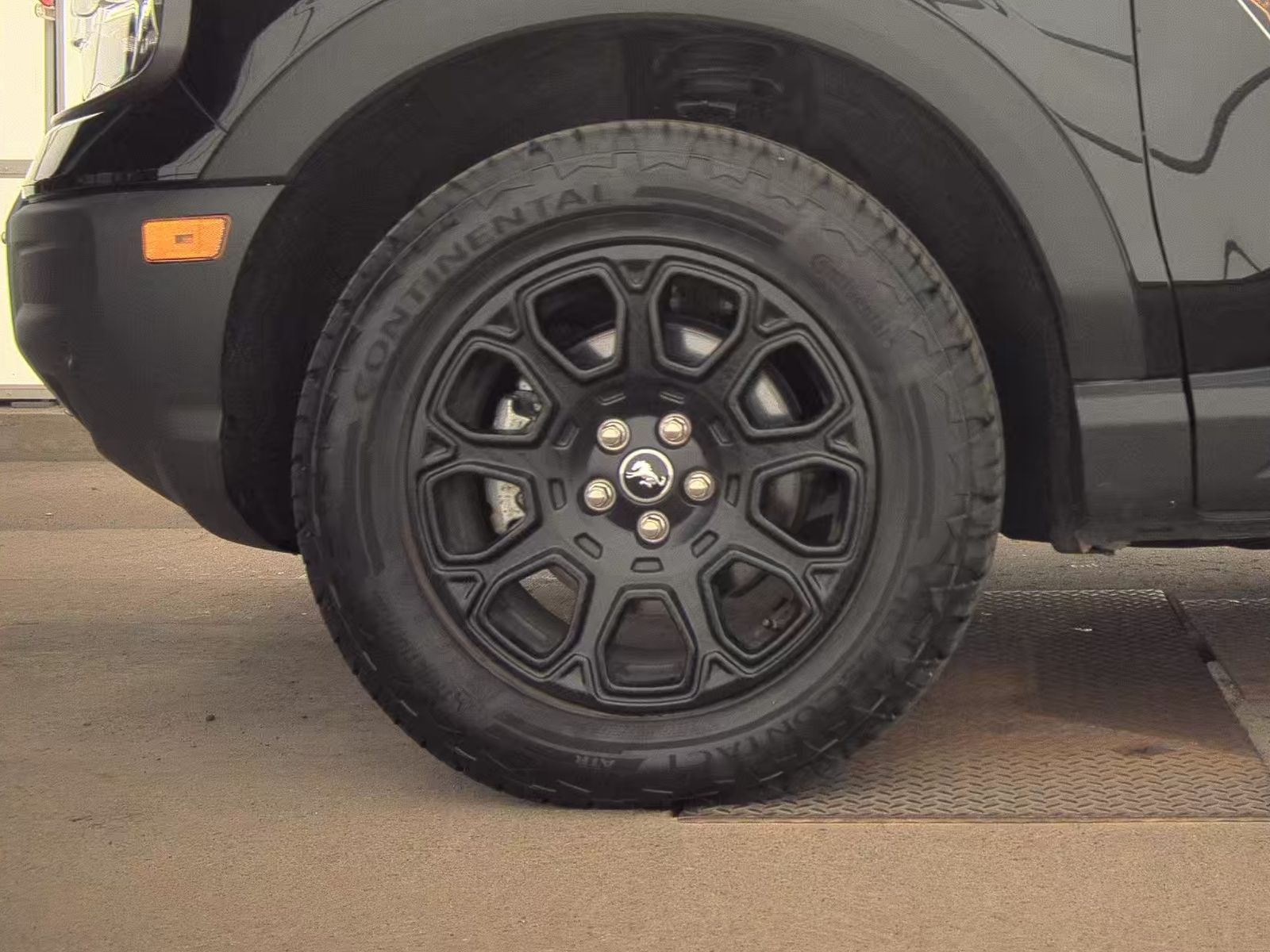 FORD BRONCO - 10