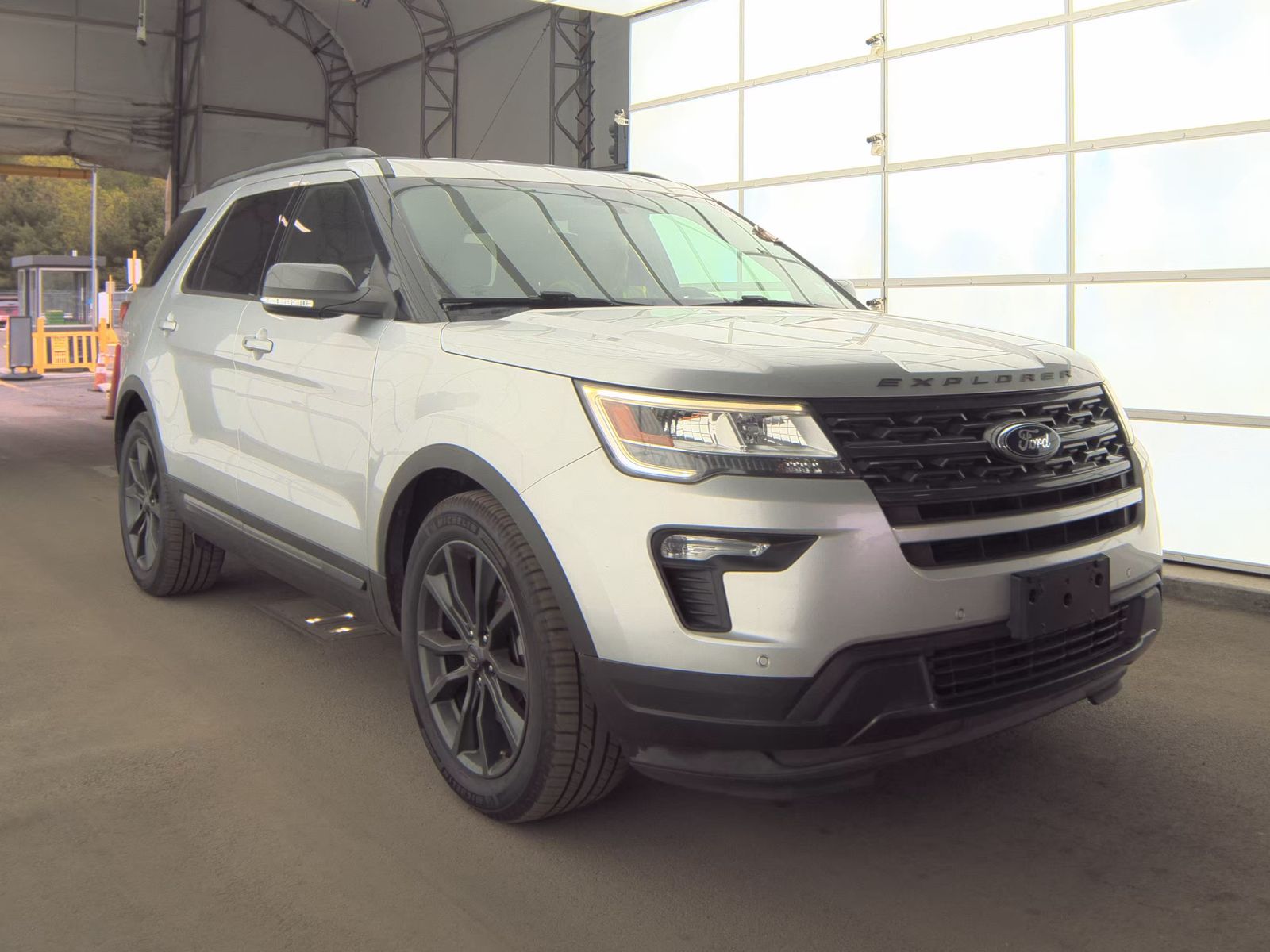 FORD EXPLORER - 5