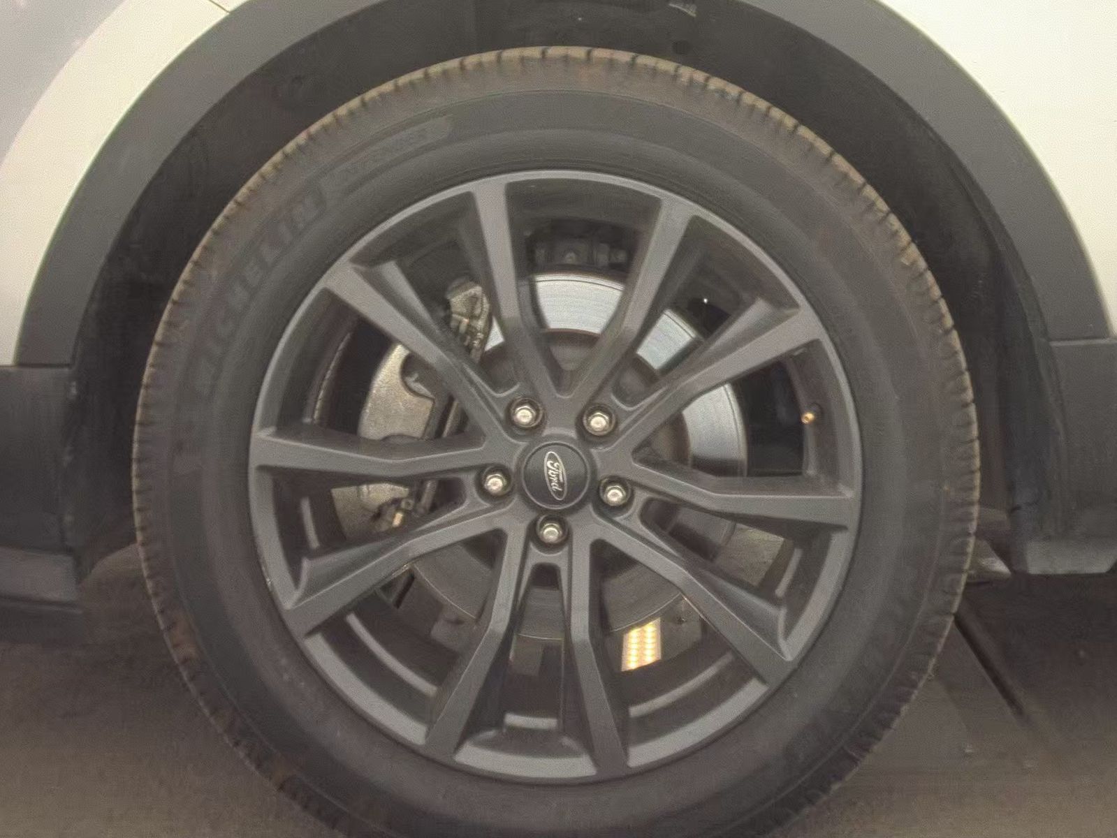 FORD EXPLORER - 10