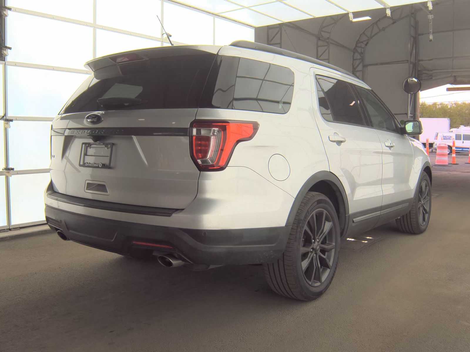 FORD EXPLORER - 6