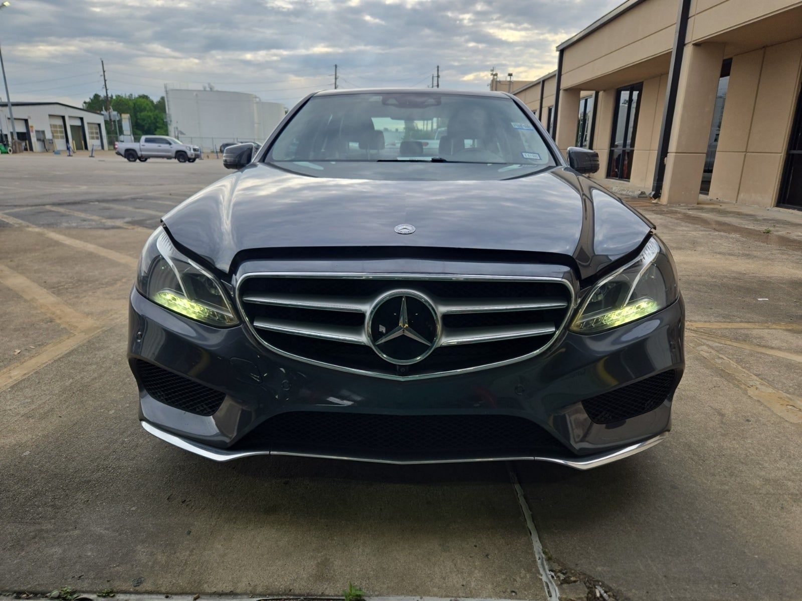 MERCEDES-BENZ E-CLASS - 8